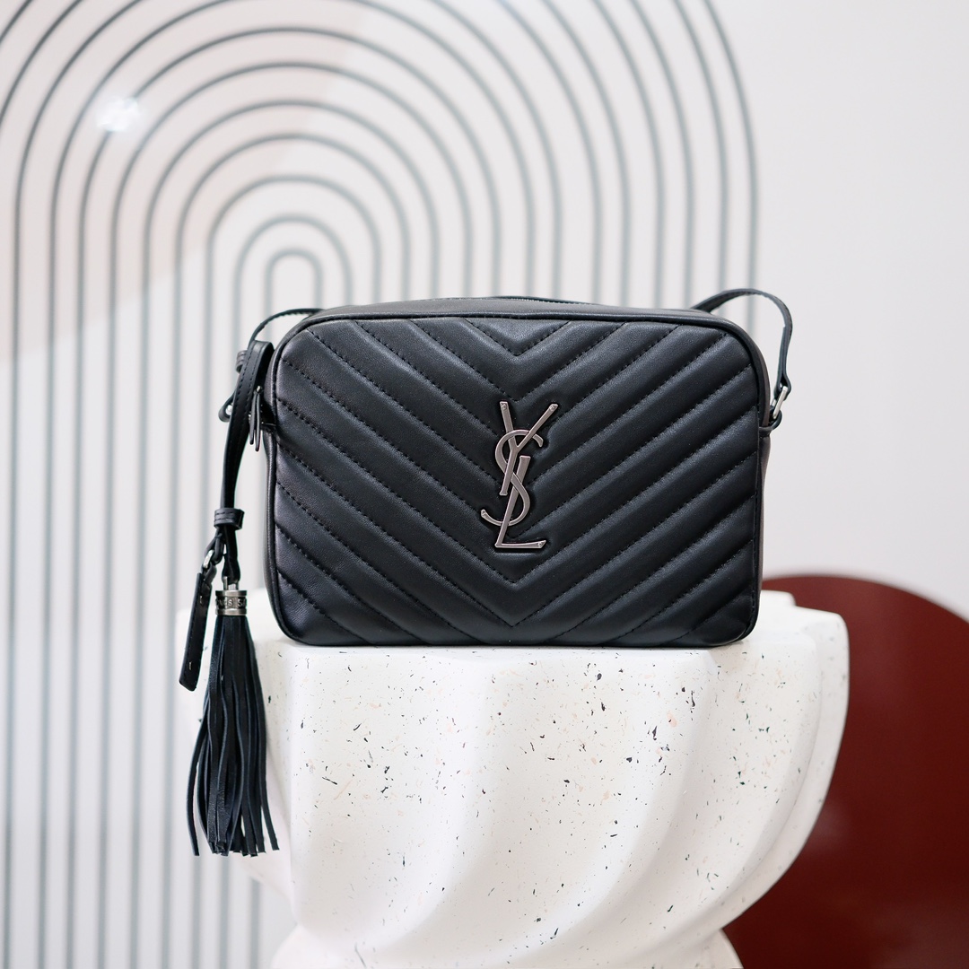 货号 50733银扣
尺寸 23.0  16.0  6.0 CM
真皮相机包MONOGRAM SAINT