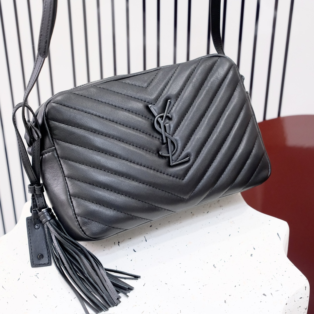 货号 50733黑扣
尺寸 23.0  16.0  6.0 CM
真皮相机包MONOGRAM SAINT