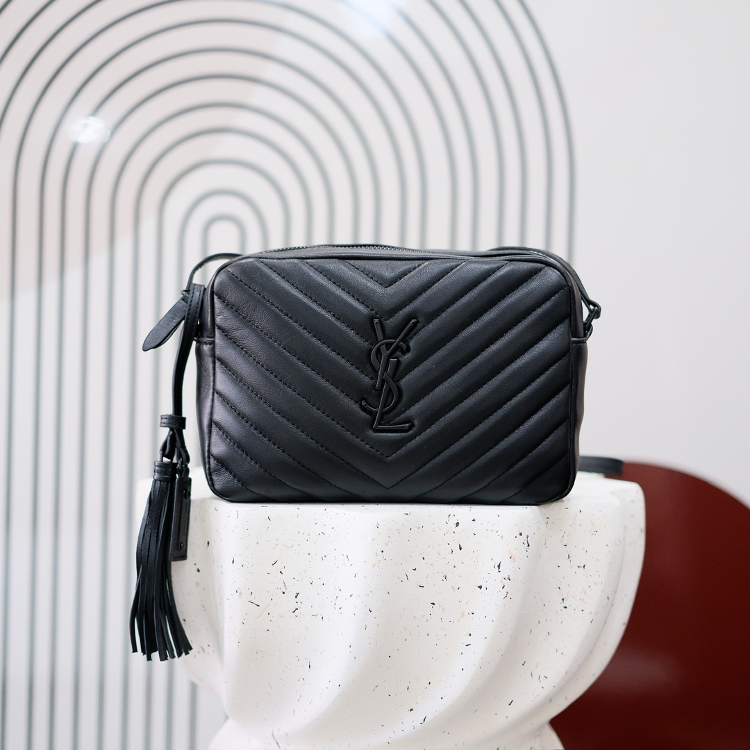 货号 50733黑扣
尺寸 23.0  16.0  6.0 CM
真皮相机包MONOGRAM SAINT