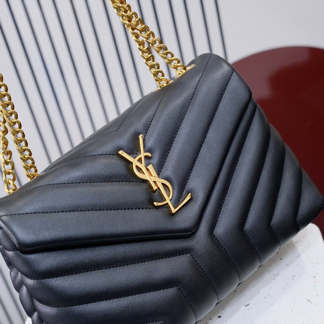 型号5312#金扣
尺寸：25x18x10cm
爆款小牛皮Loulou真皮中号单肩包来自 Saintar