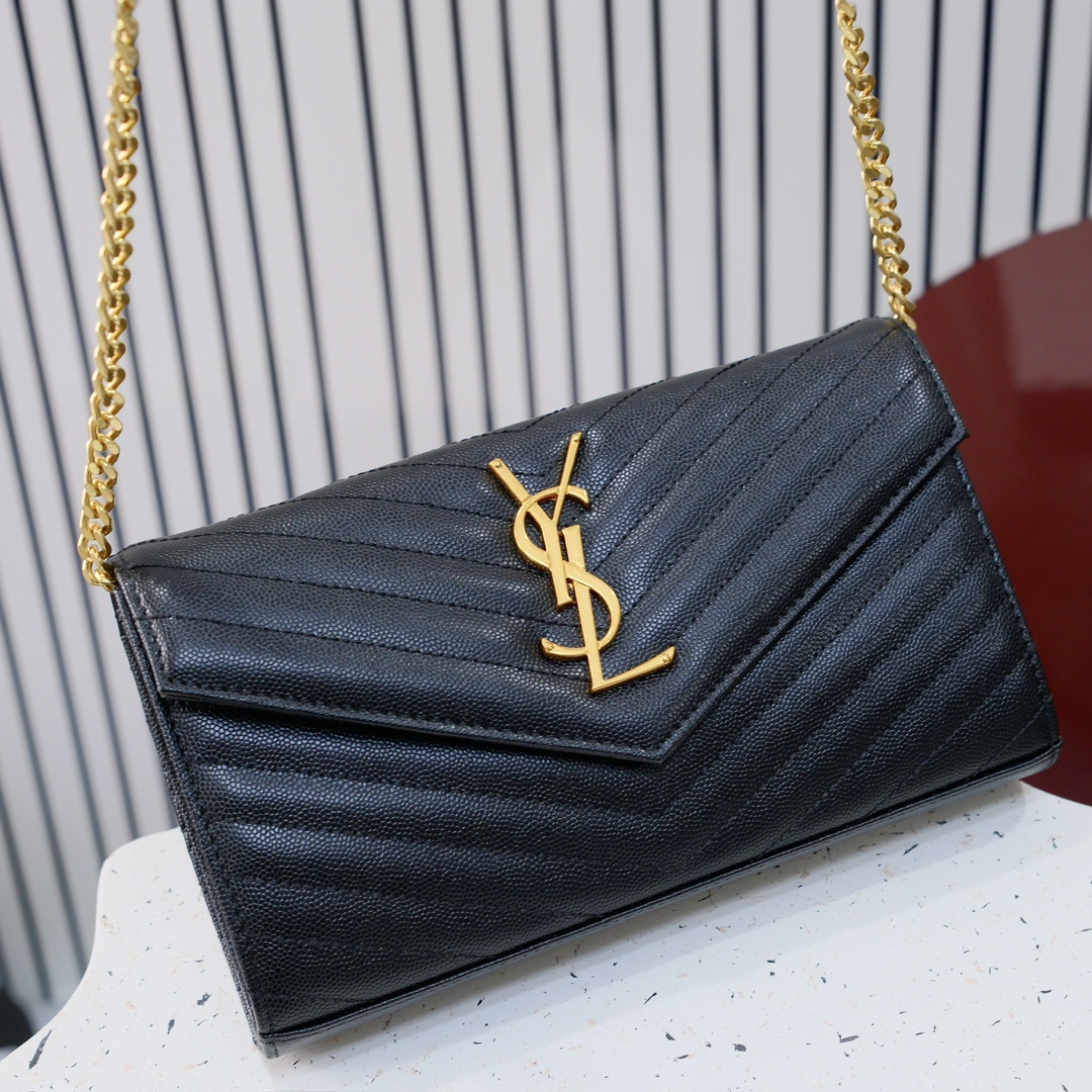 型号：6886  黑色金扣   
尺寸22.5x14x4cm
Y*L超级无敌实用的一款小包  鱼子酱小牛