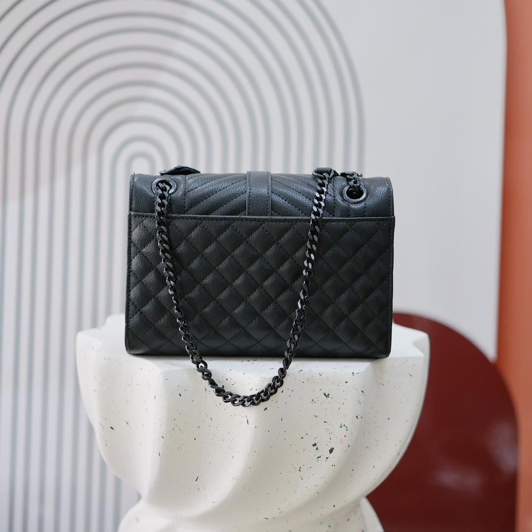  小号款号26599 
装饰互扣式金属Y*L标志 五金完美无暇 进口牛皮 手感超赞 细节精湛手工精致 单