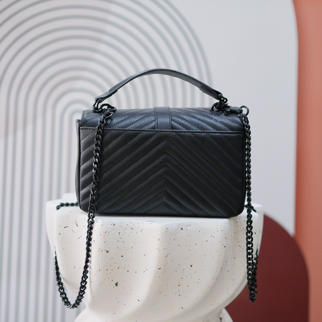 型号：3090
尺寸：24*18*8.5cm
中号牛皮枪扣复古五金 Y*L 圣*兰 S*int Lau*