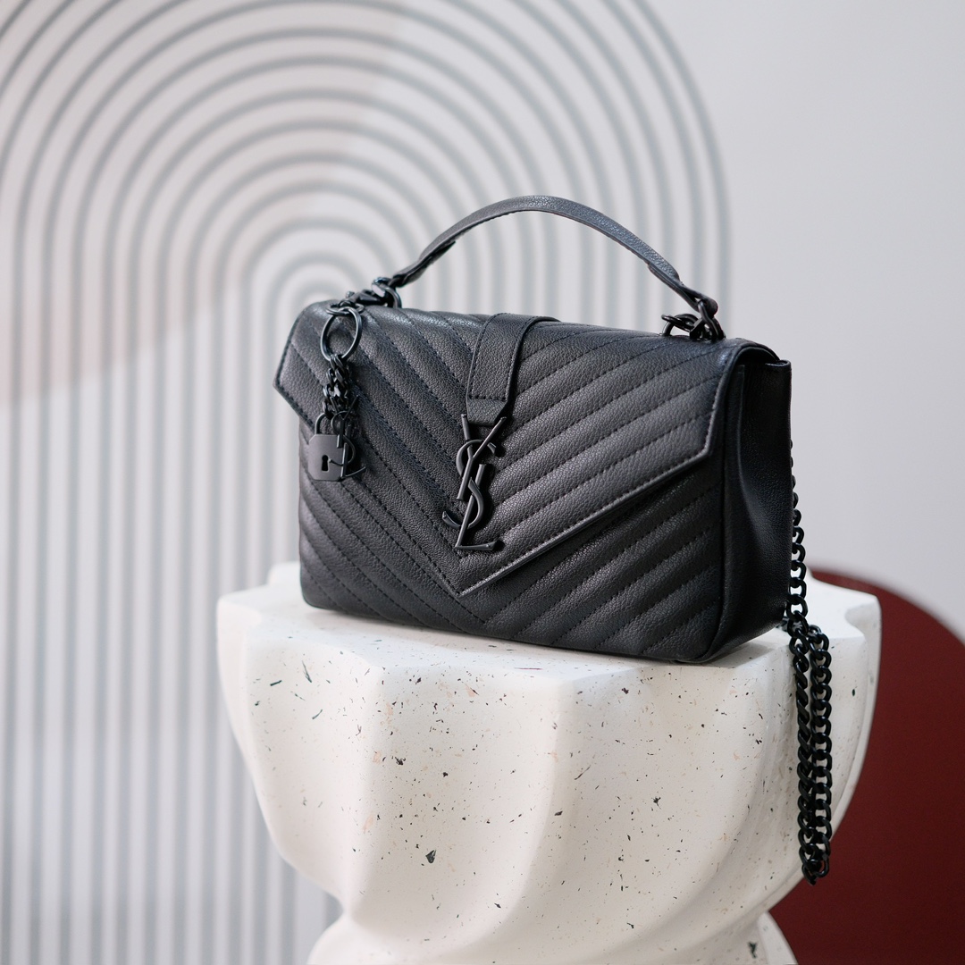 型号：3090
尺寸：24*18*8.5cm
中号牛皮枪扣复古五金 Y*L 圣*兰 S*int Lau*