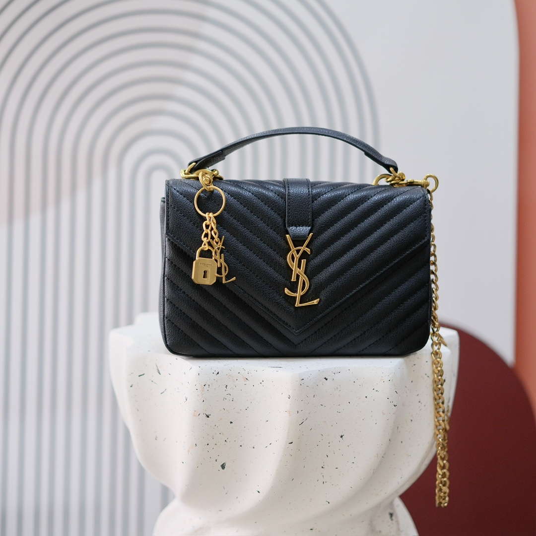 型号：3090
尺寸：24*18*8.5cm
中号牛皮金扣复古五金 Y*L 圣*兰 S*int Lau*