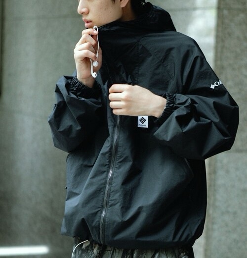 Columbia x Freak's Store Limited Edition Windbreaker Jacket - Lightweight Nylon 1 Columbia x Freak's Store Limited Edition Windbreaker Jacket - Lightweight Nylon