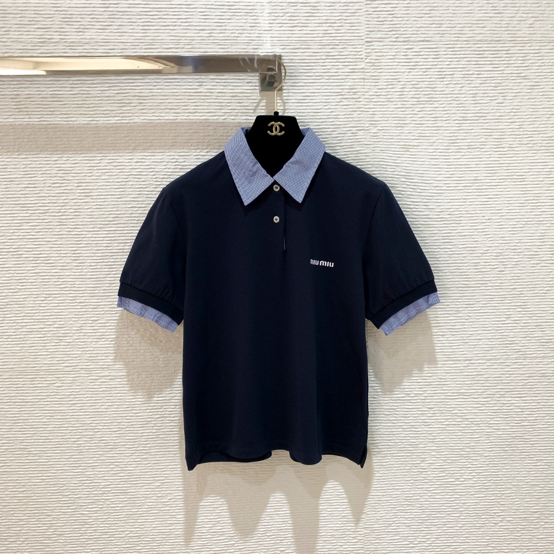 NO:775894,Miu's 26ss spring and summer vacation two Polo shirts, loose fit, college style + retro feel SML, Miu Miu-clothing, miumiu,19860909Miu家26ss春夏假两件Polo衫 宽松版型,学院风＋复古感 SML,缪缪-服装,miumiu,,Women's clothing