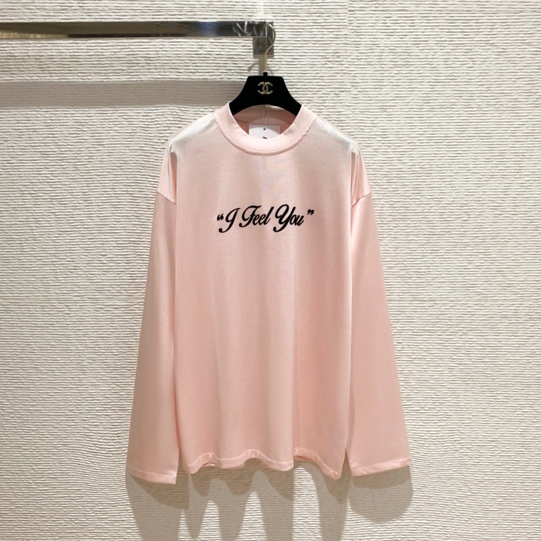NO:777035,Ac's 26 new style bright silk pink long-sleeved top, sweet and cool, loose fit SML, women's clothing, chanel,19860909Ac家26新款亮丝粉长袖上衣 甜酷兼备宽松版型 SML,女装,chanel,,Women's clothing