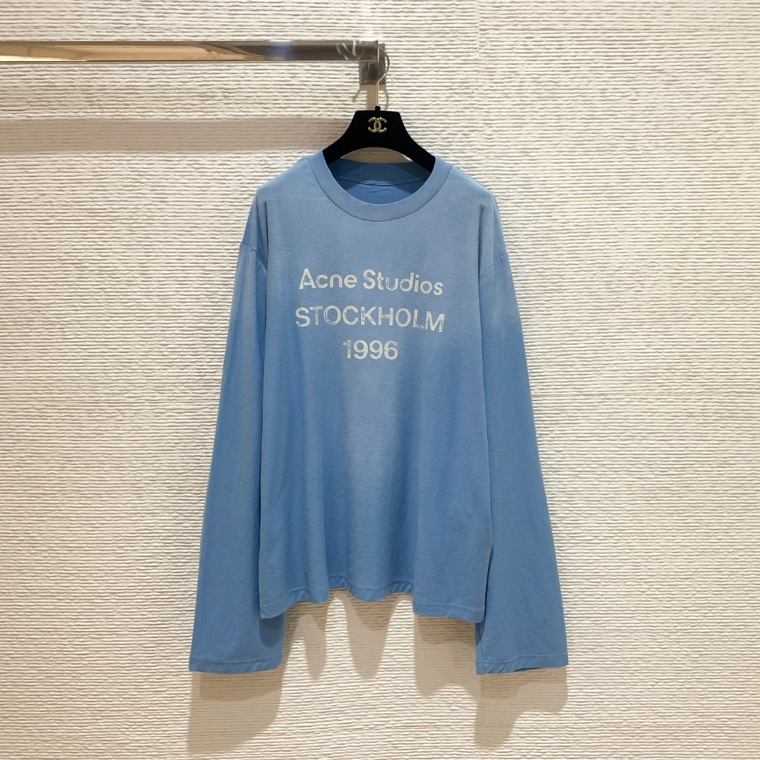 NO:785744,Ac family 1996 series glacier blue long-sleeved T-shirt. Cotton fabric, loose shoulder design, casual and lazy. Glacier blue tone is cool and white. SML, women's clothing, chanel, tees, t-shirt,19860909Ac家1996系列冰川蓝长袖T恤 棉质面料,宽松落肩设计随性慵懒 冰川蓝色调清冷显白 SML,女装,chanel,tees，t-shirt,,Women's clothing