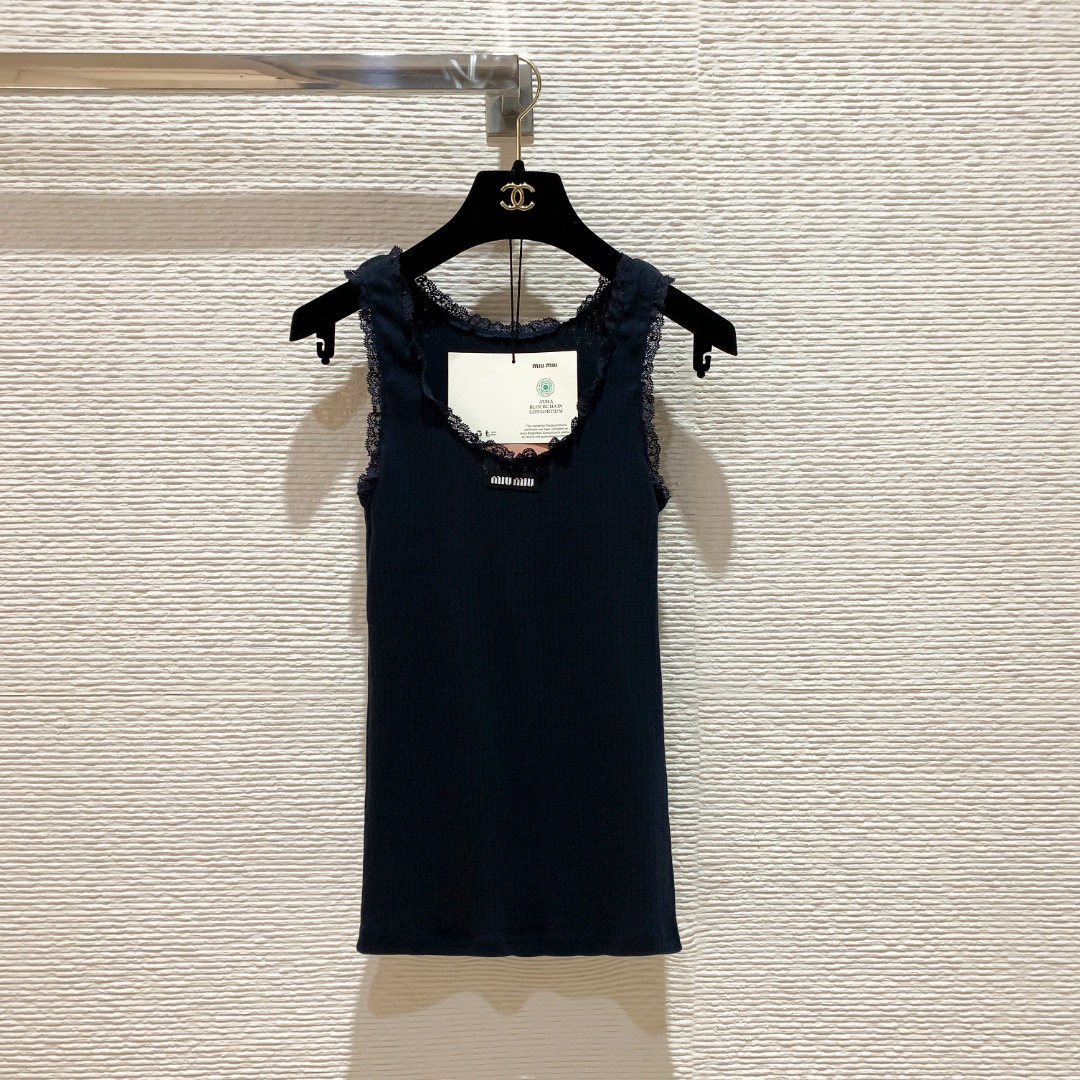 NO:785718,Miu's 26 new cotton round-neck vest, spliced ​​lace knit trim, slim elastic version SML, Miu Miu-clothing, miumiu,19860909Miu家26新款棉质圆领背心 拼接蕾丝针织饰边 修身弹力版型 SML,缪缪-服装,miumiu,,Women's clothing