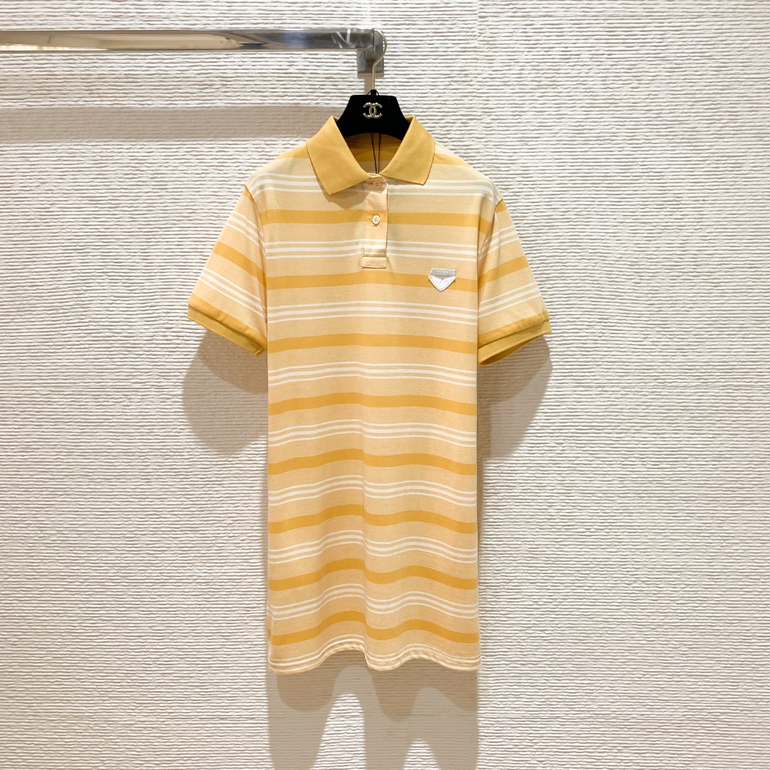 NO:785734,P Home 2026 Spring and Summer Yellow and White Striped Polo Skirt Classic Polo Collar + Loose Fit SML, Prada-clothing, prada, skirts,19860909P家2026春夏黄白条纹Polo裙 经典Polo领+宽松版型 SML,普拉达-服装,prada,skirts,,Women's clothing