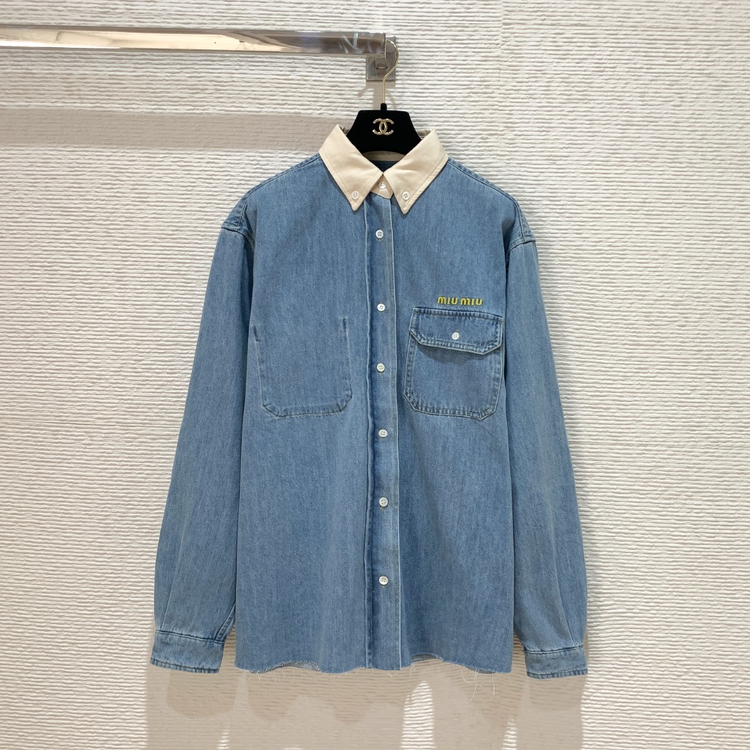 NO:785748,Miu's new cotton lapel shirt, unfinished fringed hem, button closure, dropped shoulder design, same style for men and women SML, Miu Miu-clothing, miumiu, shirts,19860909Miu家新品棉质翻领衬衫 不收边流苏下摆 纽扣开合 落肩设计 男女同款 SML,缪缪-服装,miumiu,shirts,,Women's clothing