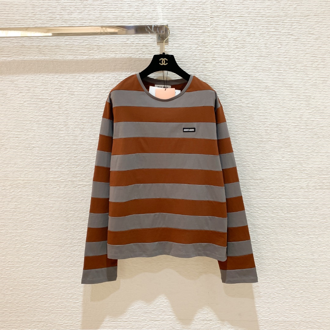 NO:785677,Miu's 26 new striped long-sleeved T-shirt, orange and gray contrasting design, high count and high density plain weave fabric, SML, Miu Miu-clothing, miumiu, tees, t-shirt,19860909Miu家26新款条纹长袖T恤 橙灰撞色设计 高支高密平纹面料 SML,缪缪-服装,miumiu,tees，t-shirt,,Women's clothing