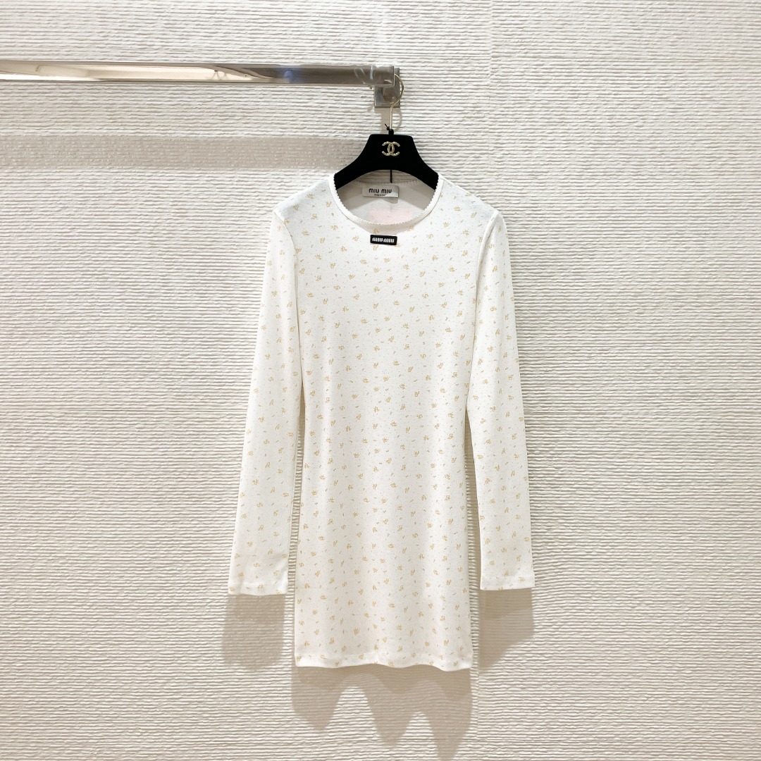 NO:785663,Miu's 26 spring and summer floral long-sleeved dress, light knitted fabric, soft and close-fitting SML, Miu Miu-clothing, miumiu, skirts,19860909Miu家26春夏碎花长袖连衣裙 轻薄针织面料,柔软贴身 SML,缪缪-服装,miumiu,skirts,,Women's clothing