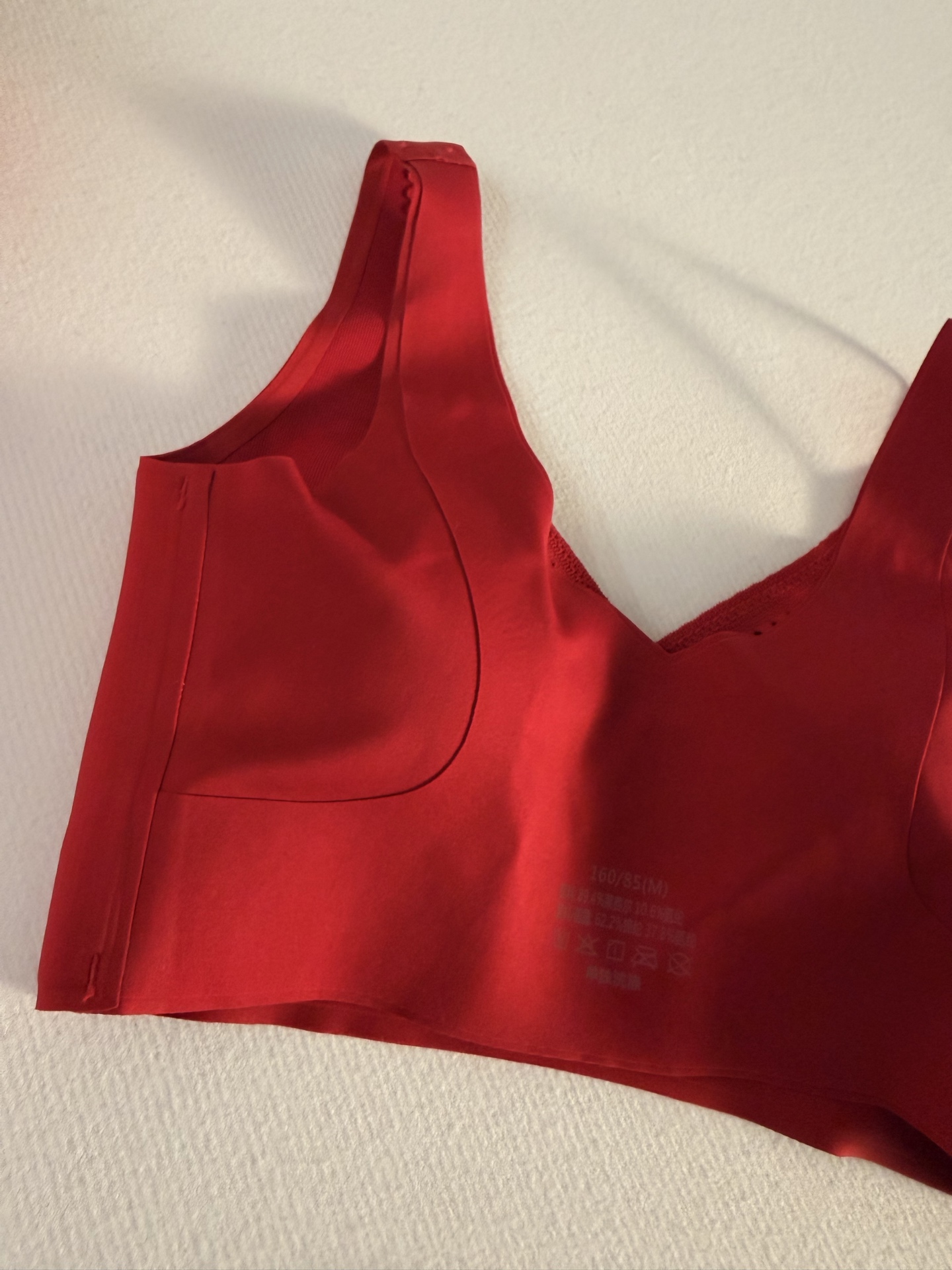 The backless buckle style vest design adds a touch of comfort to wearing - Comprehensive 8