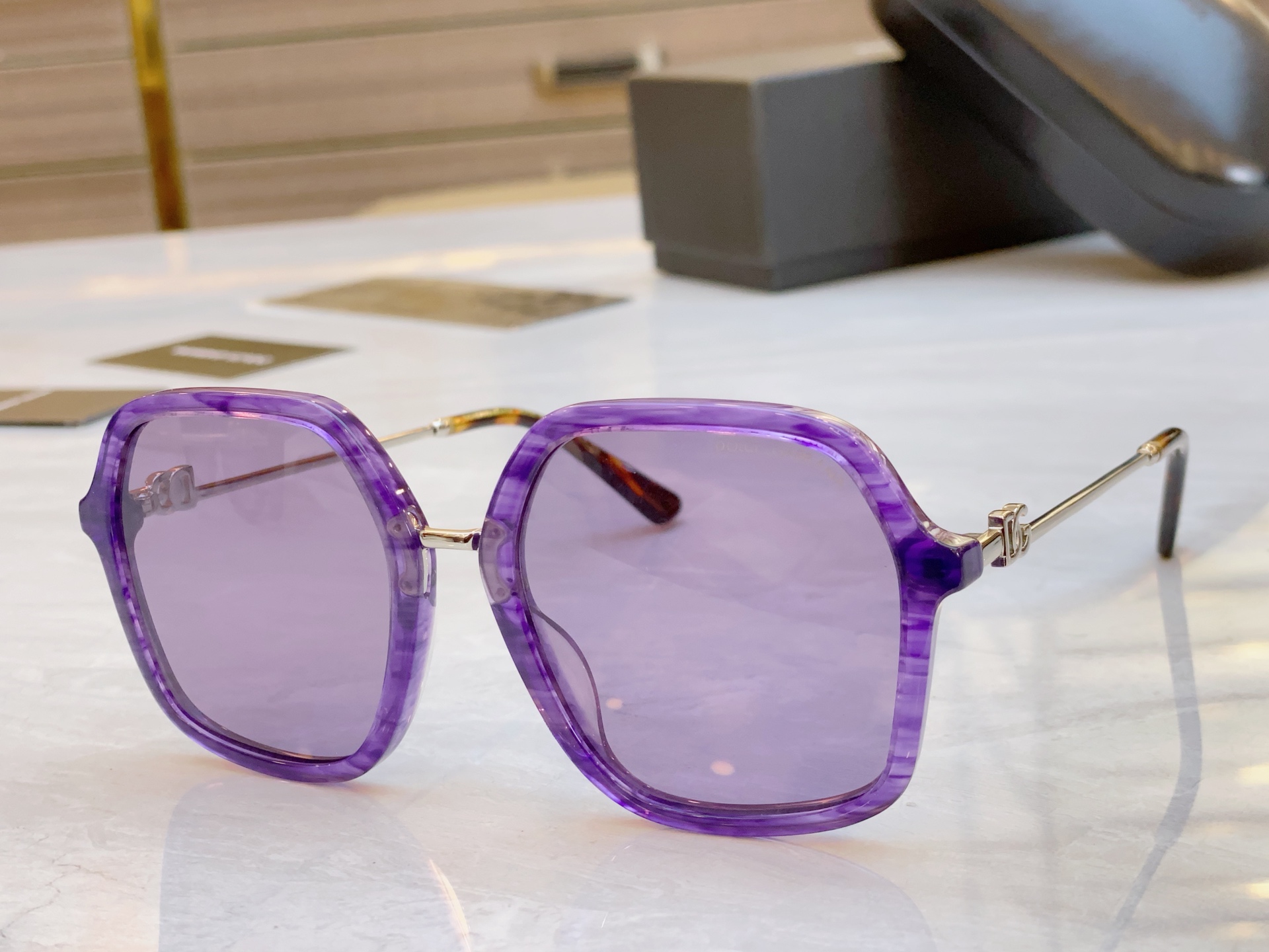 ，【DOLCE & GABBAN*】D*G新款太阳镜，MODEL：DG4422，SIZE：56口20-1