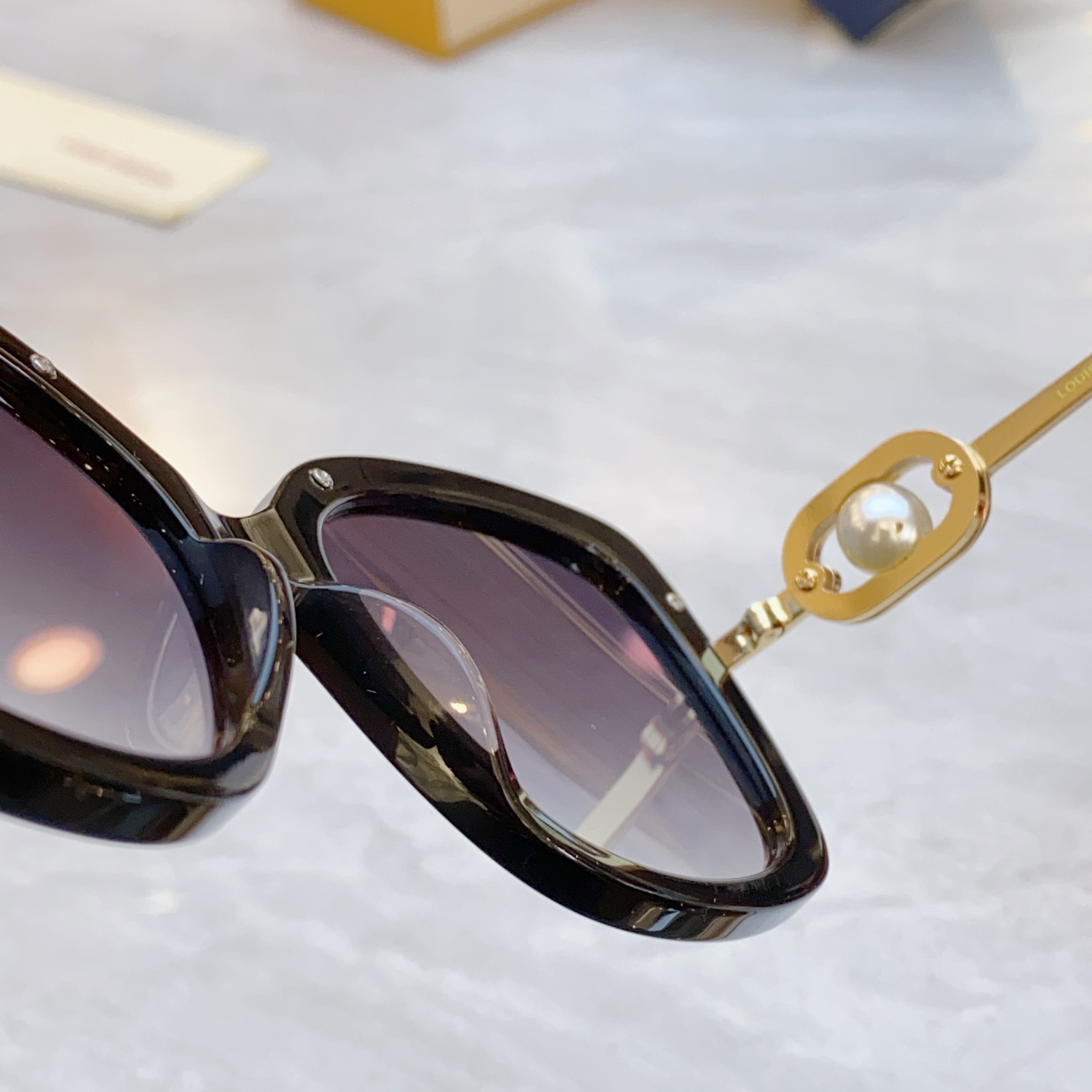 ，【LOUIS VUITTO*】路易*威登新款太阳镜，MODEL：Z1932E，SIZE：58口18-1