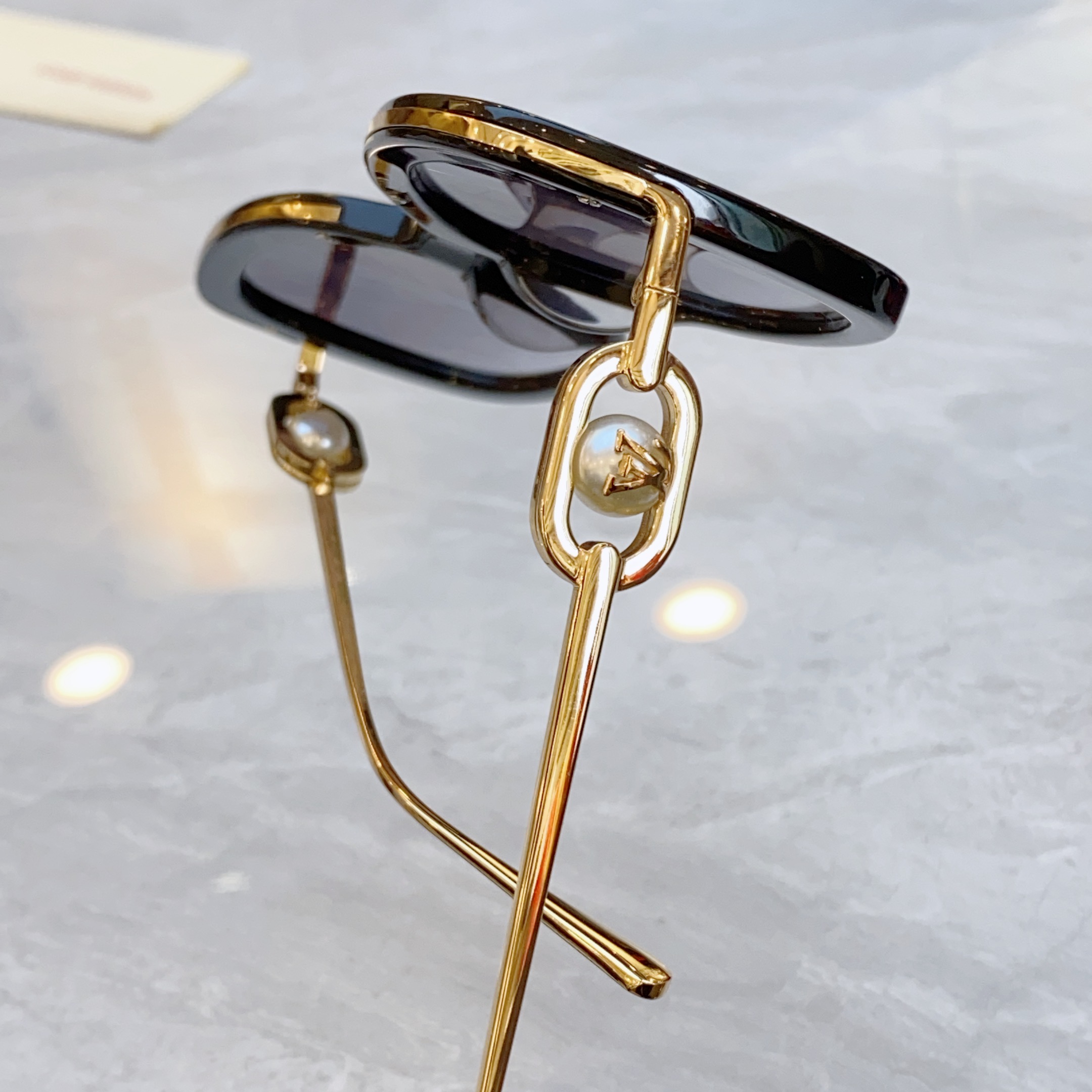 ，【LOUIS VUITTO*】路易*威登新款太阳镜，MODEL：Z1932E，SIZE：58口18-1