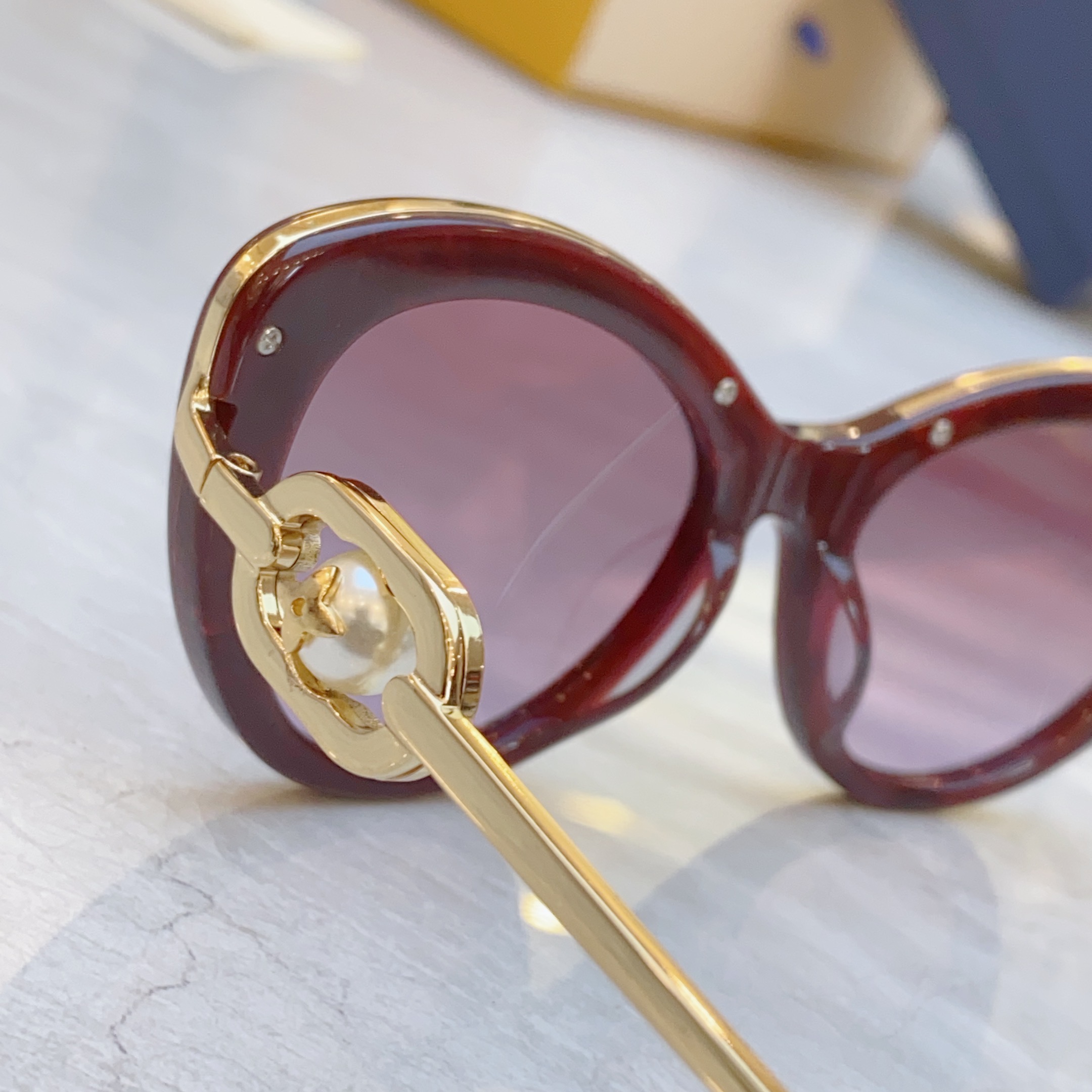 ，【LOUIS VUITTO*】路易*威登新款太阳镜，MODEL：Z1931E，SIZE：54口20-1