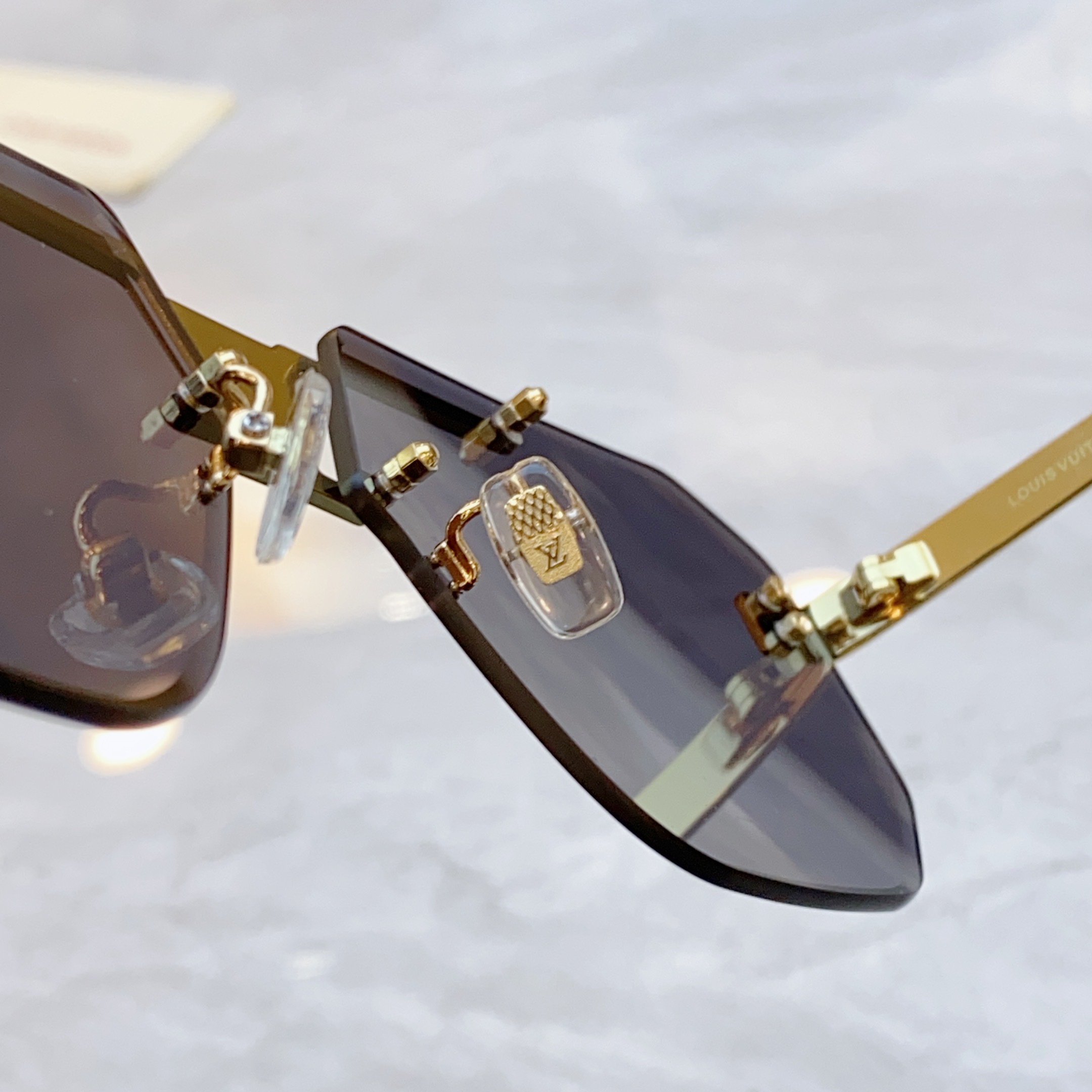 ，【LOUIS VUITTO*】路易*威登新款太阳镜，MODEL：Z2038U，SIZE：61口12-1