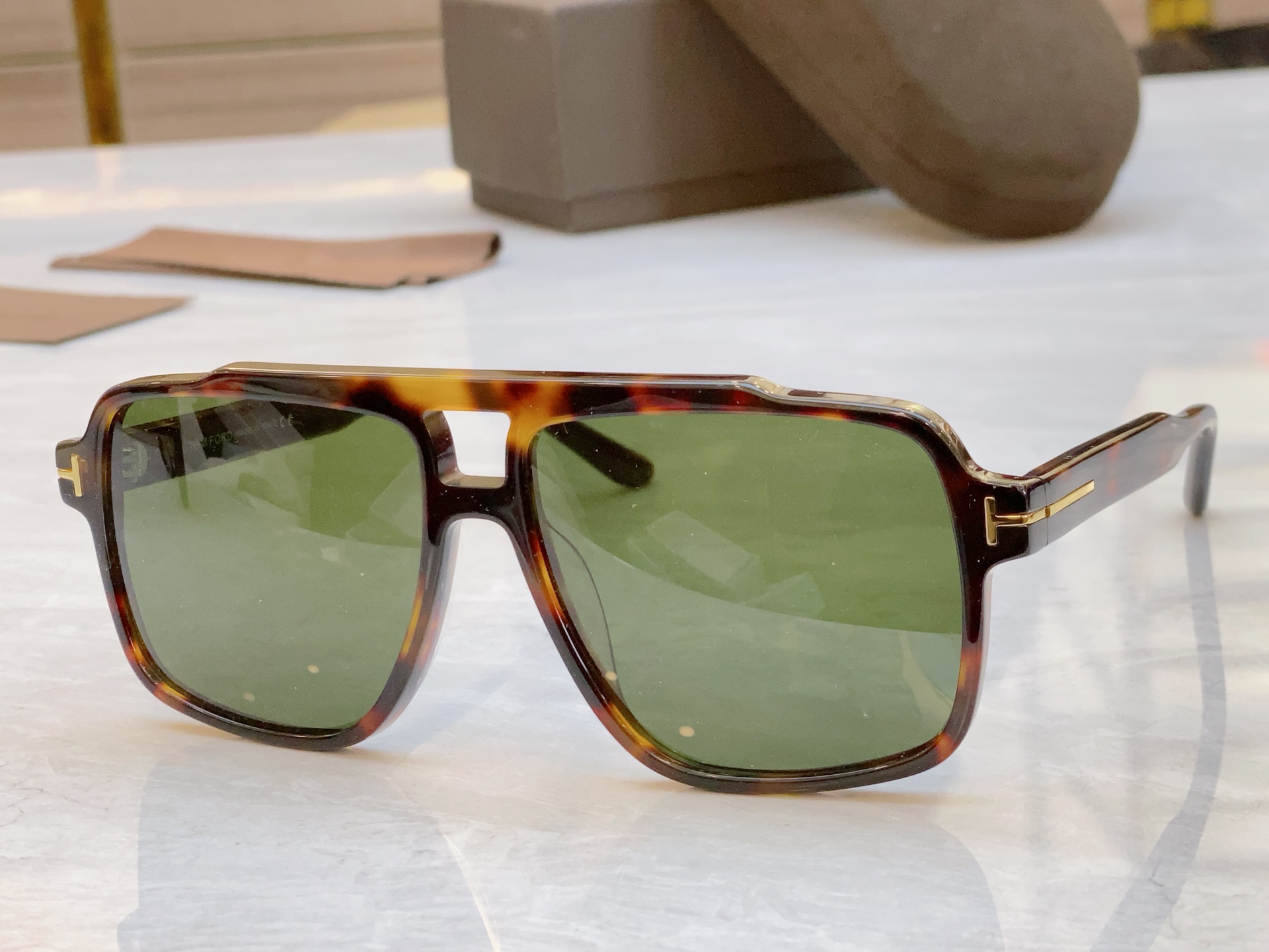 ，【TOM FOR*】汤姆*福特新款太阳镜🕶️，MODEL：TF1177，SIZE：58口16-145
