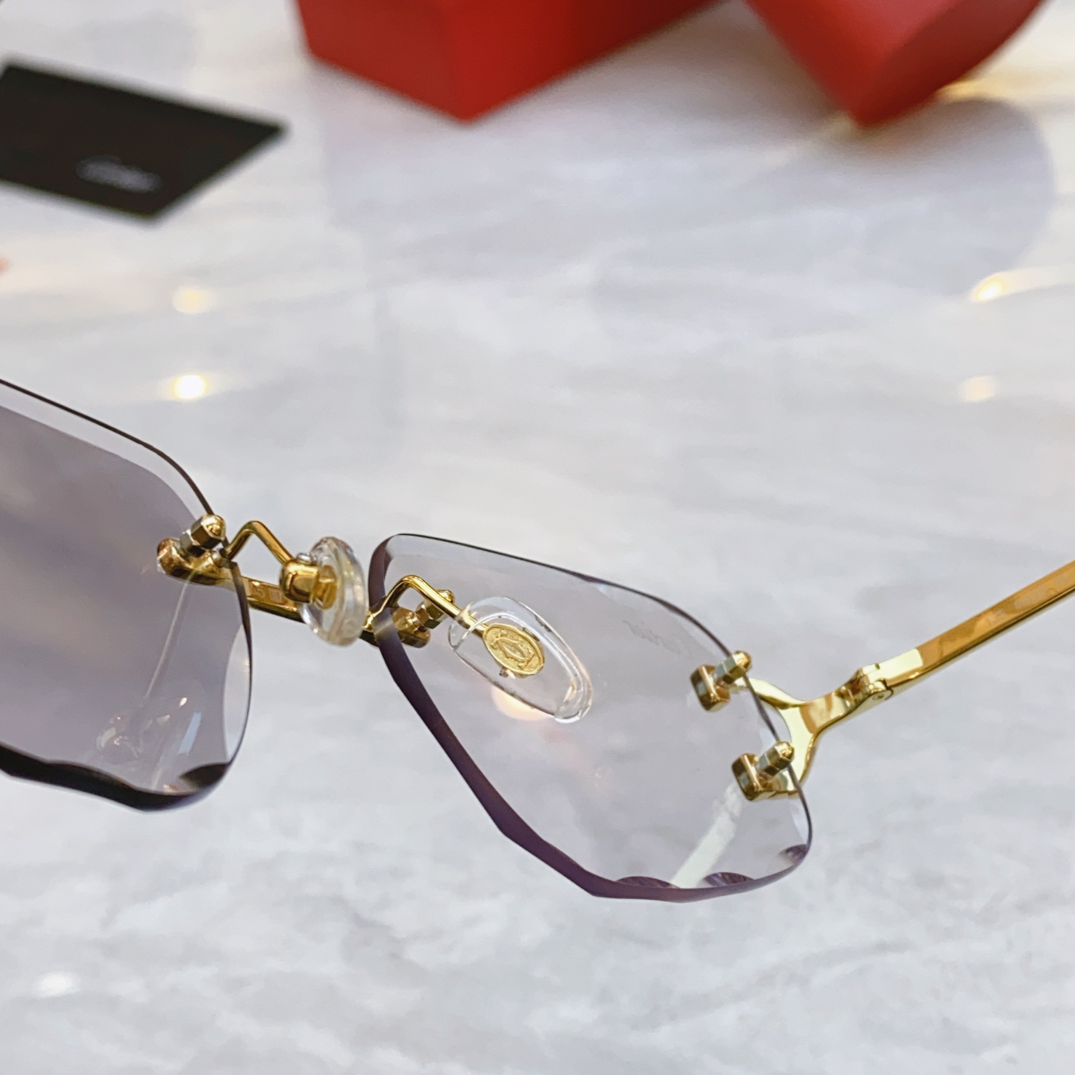 ，【CARTIE*】卡地*亚新款太阳镜，CT0092S ，size55口18-135