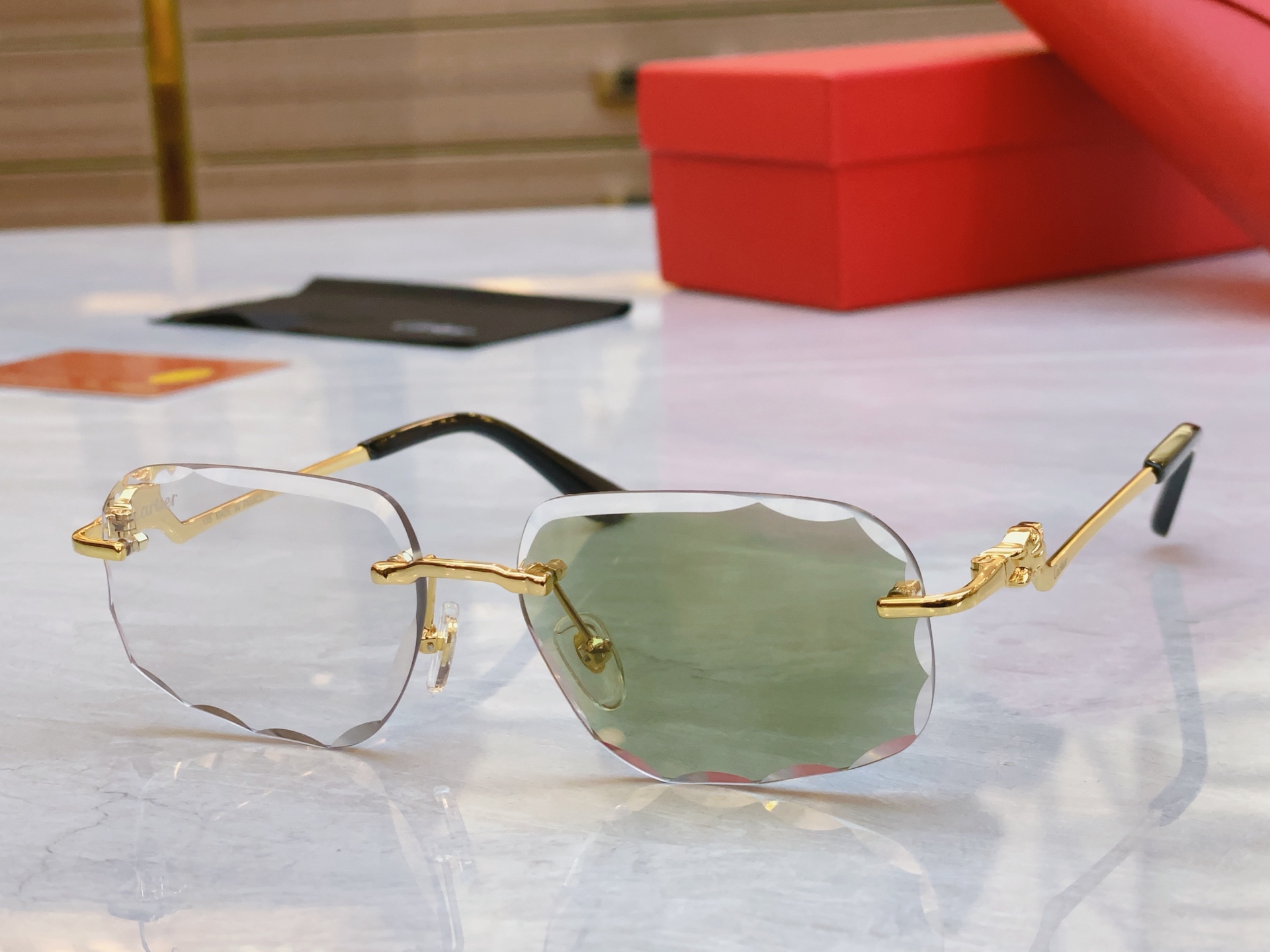 ，【CARTIE*】卡地*亚新款太阳镜，CT0058O，size55口18-135