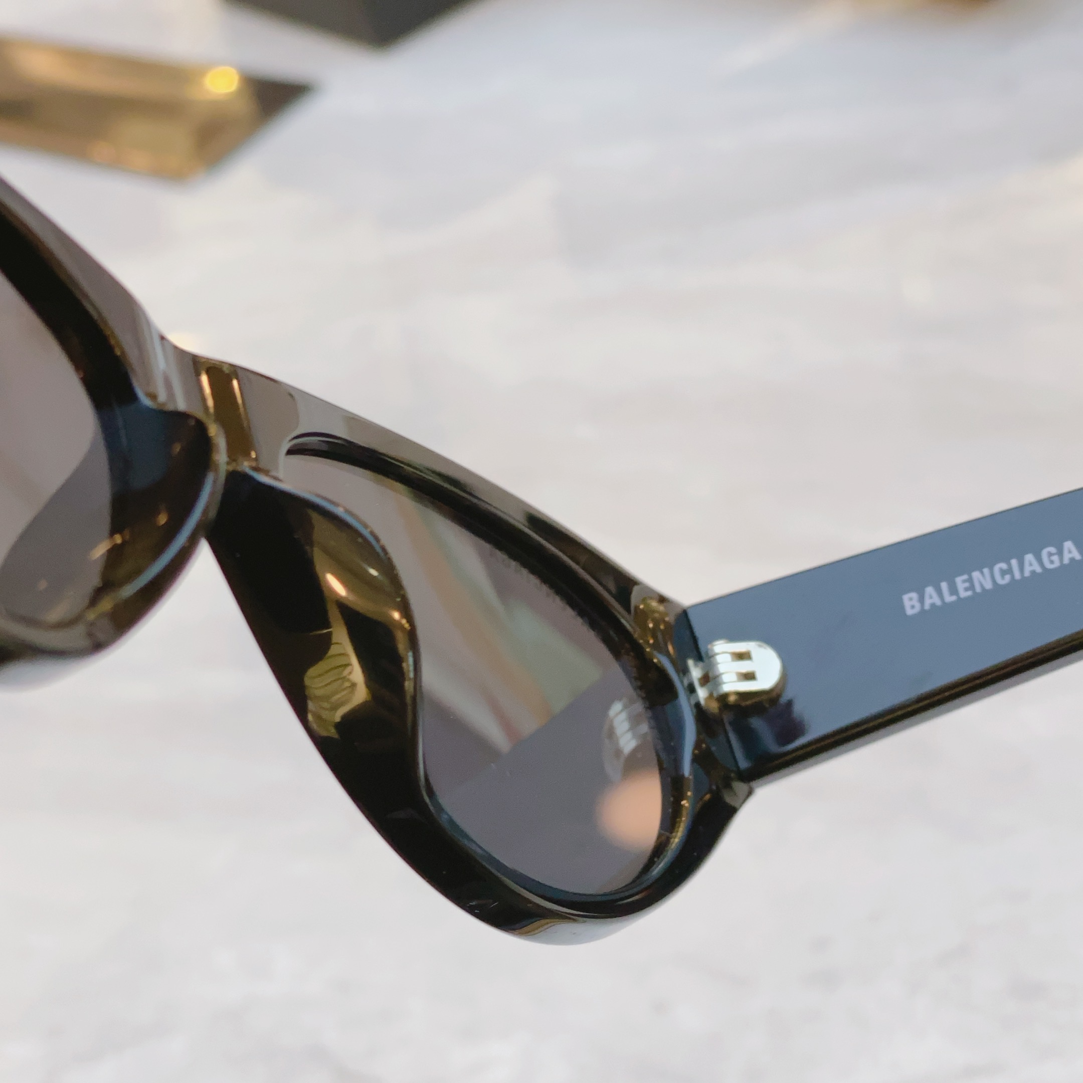 ，【BALENCIAG*】巴黎*世家新款太阳镜，MODEL：BB0357S，SIZE：60口17-145