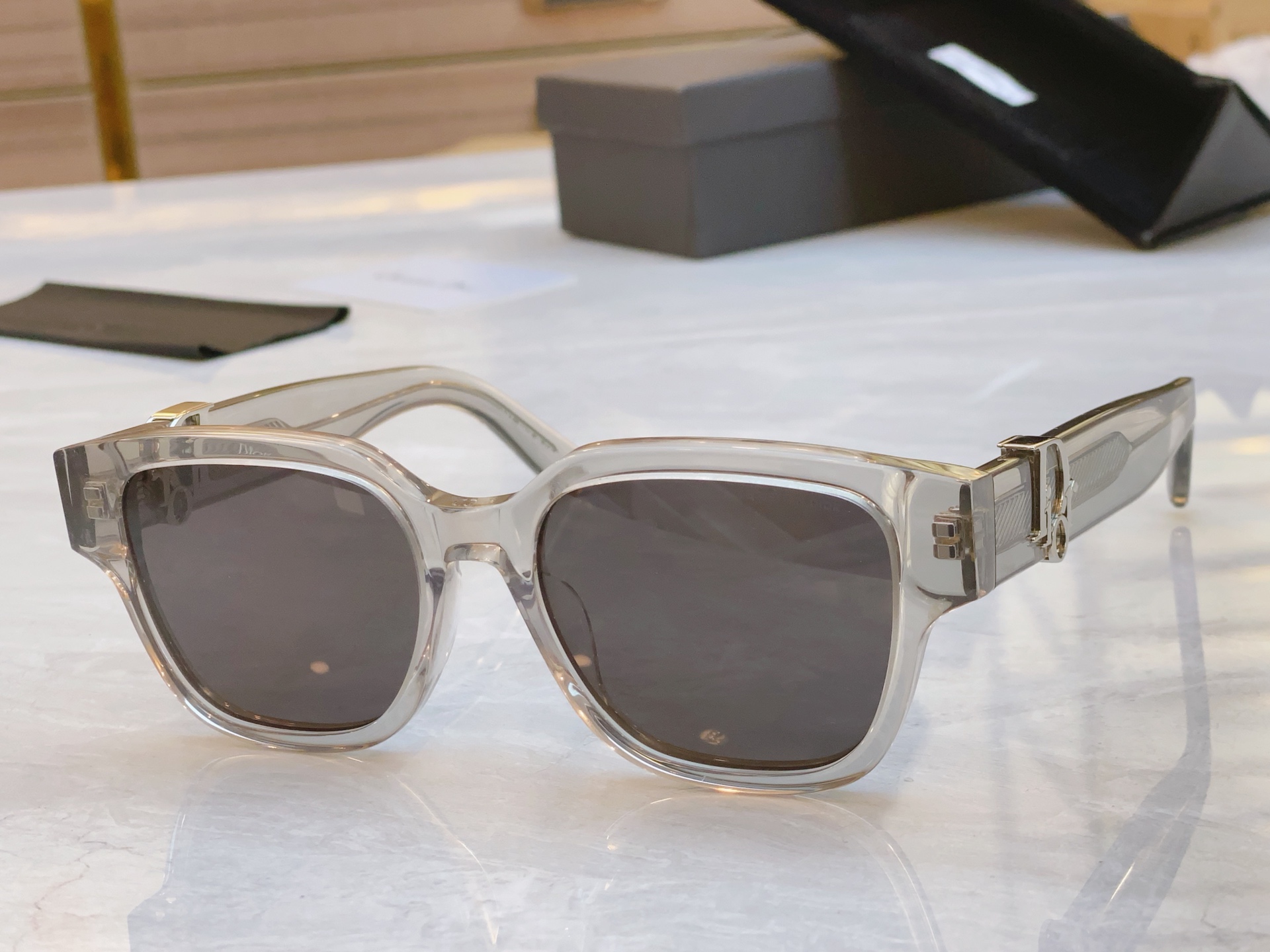 ，【Dio*】迪*奥新款太阳镜，
Mod：Dior Oblique S1F ，Size：55口18-15