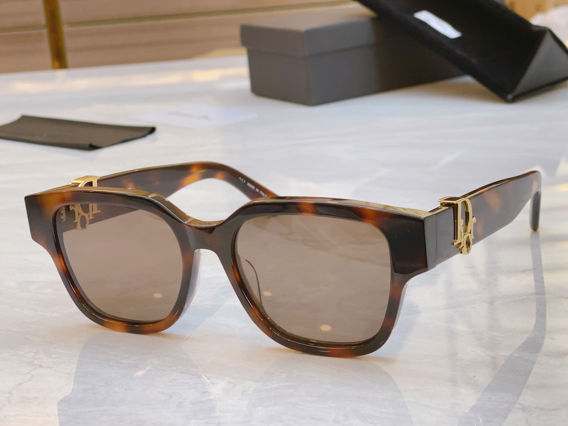 ，【Dio*】迪*奥新款太阳镜，
Mod：Dior Oblique S1F ，Size：55口18-15