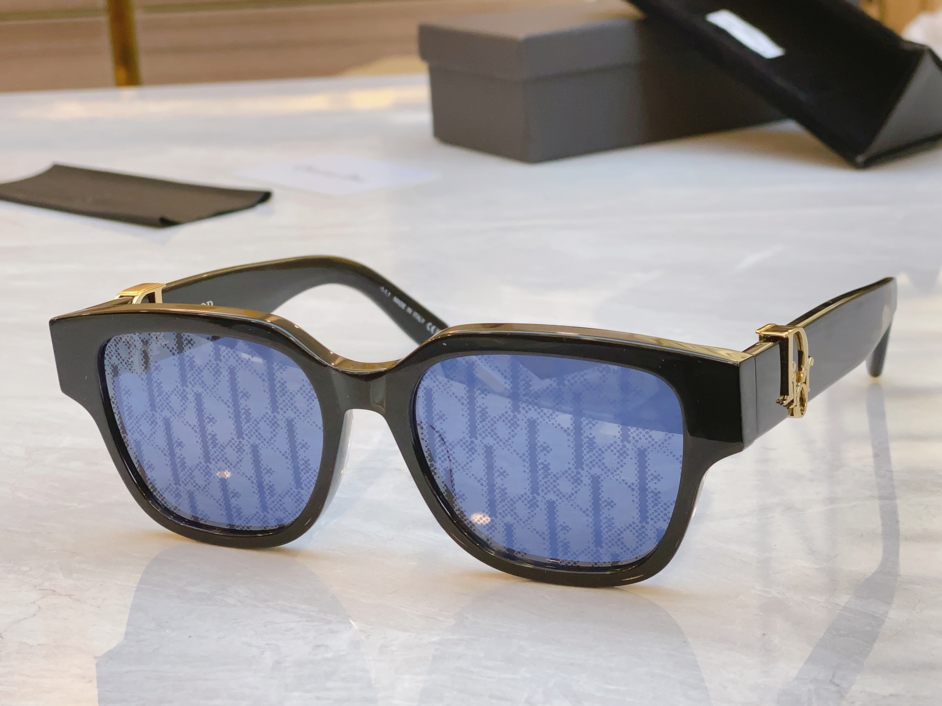 ，【Dio*】迪*奥新款太阳镜，
Mod：Dior Oblique S1F ，Size：55口18-15