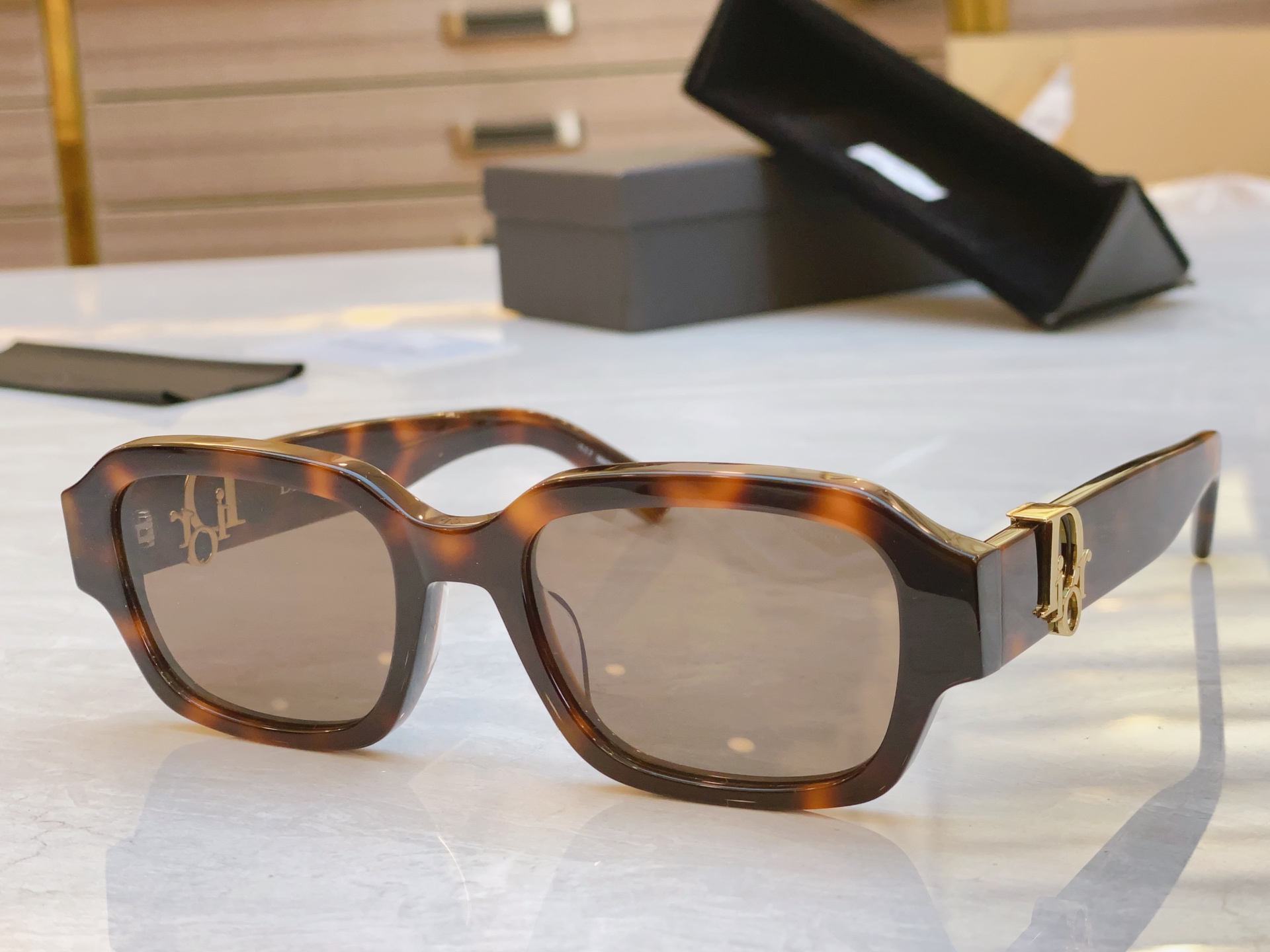 ，【Dio*】迪*奥新款太阳镜，
Mod：Dior Oblique S1l ，Size：52口20-14