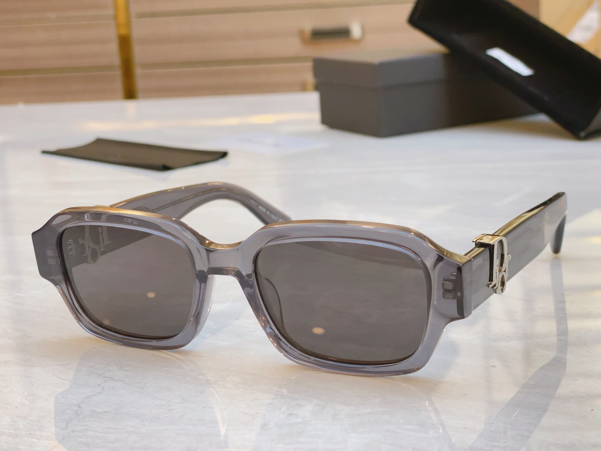 ，【Dio*】迪*奥新款太阳镜，
Mod：Dior Oblique S1l ，Size：52口20-14