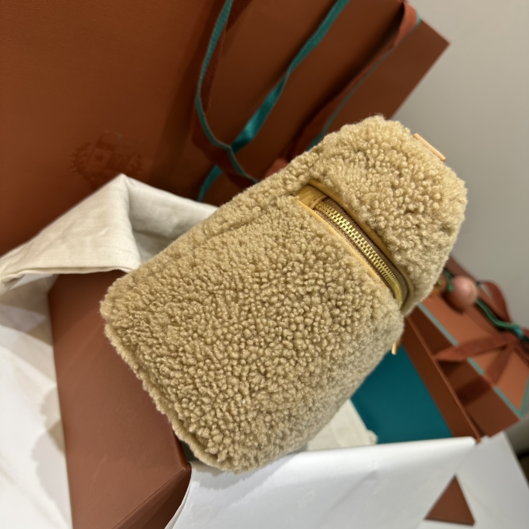 Loro Piana 𝐋𝐨𝐫𝐨 𝐏𝐢𝐚𝐧𝐚 Extra pocket L27系列手提/斜挎包