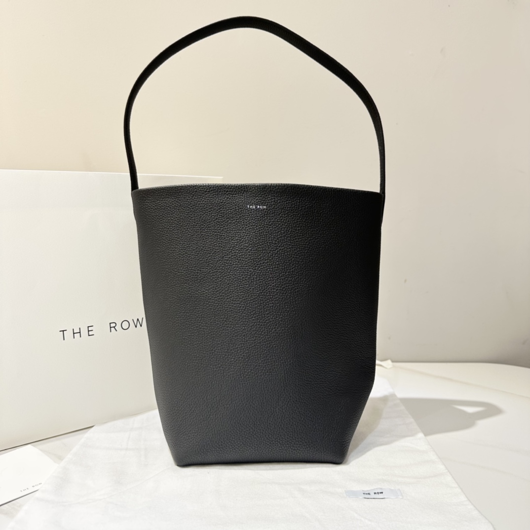 THE ROW 中號 水桶包 黑色 羊皮