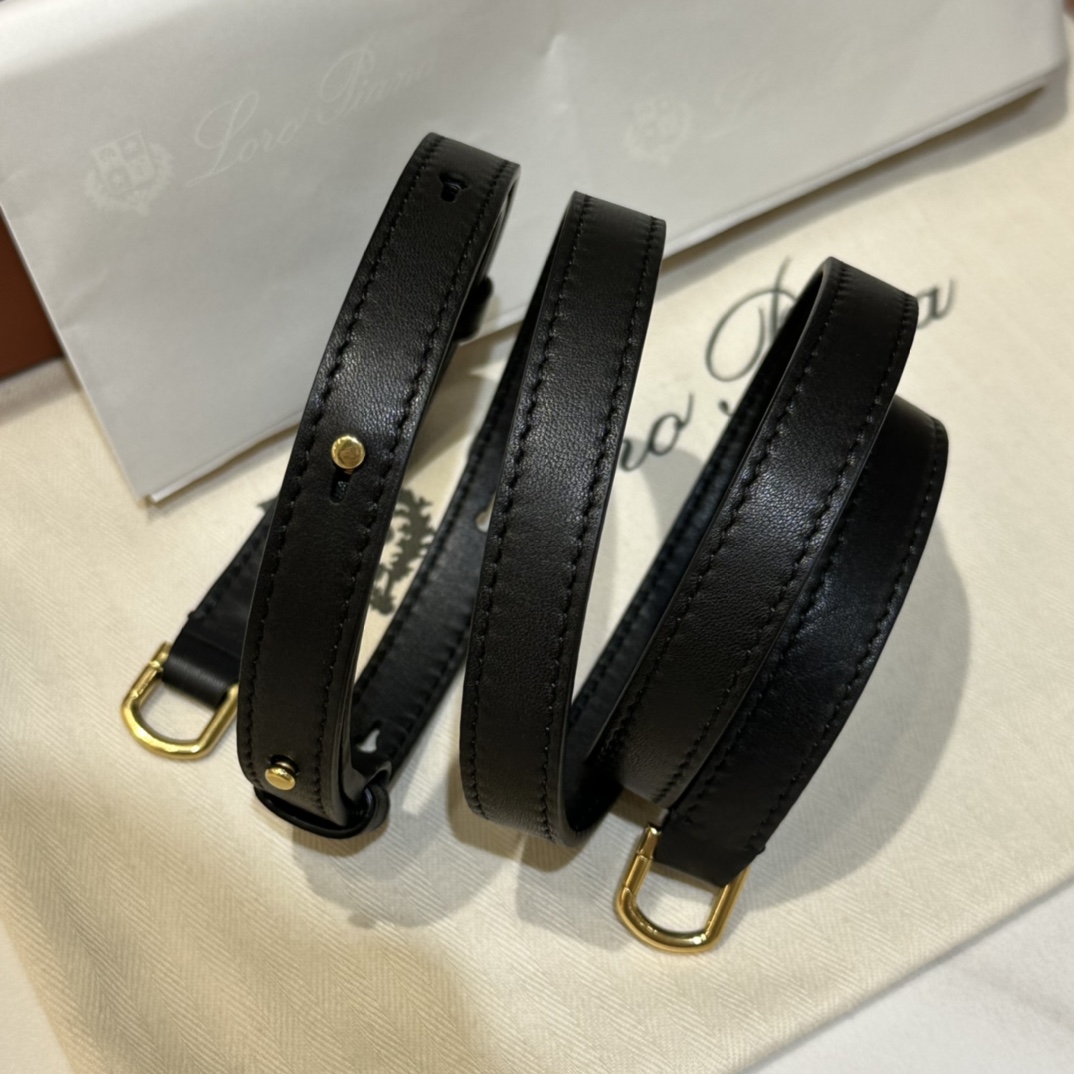 Loro Piana 𝐋𝐨𝐫𝐨 𝐏𝐢𝐚𝐧* Extra pocket L19系列手提/斜挎包不被定义的生活才最自在