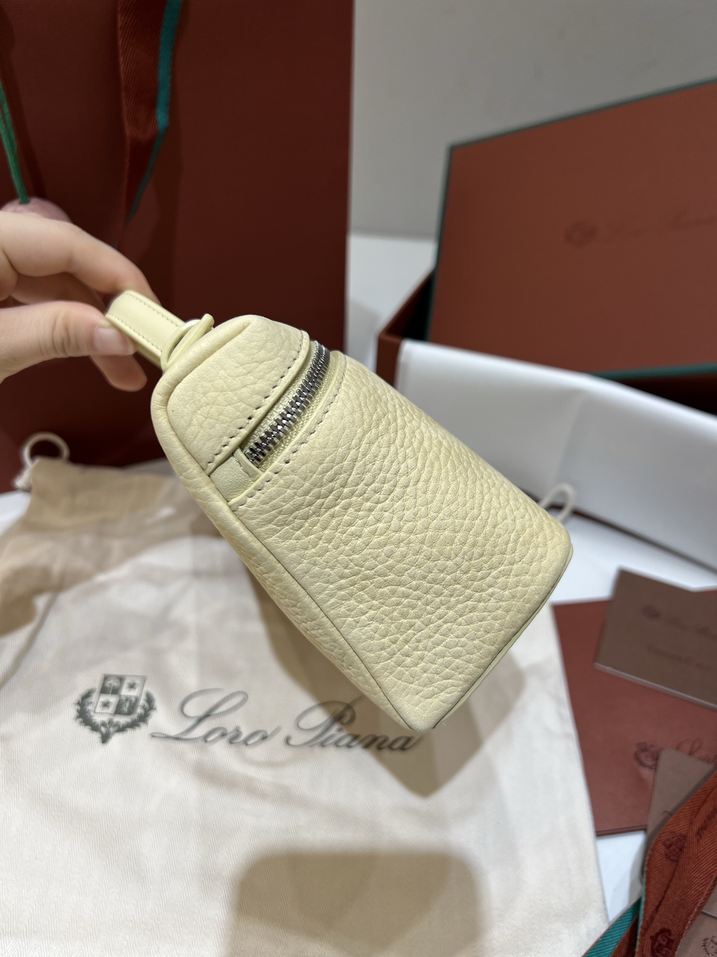 Loro Piana L19天鹅绒雪梨黄银扣 新版