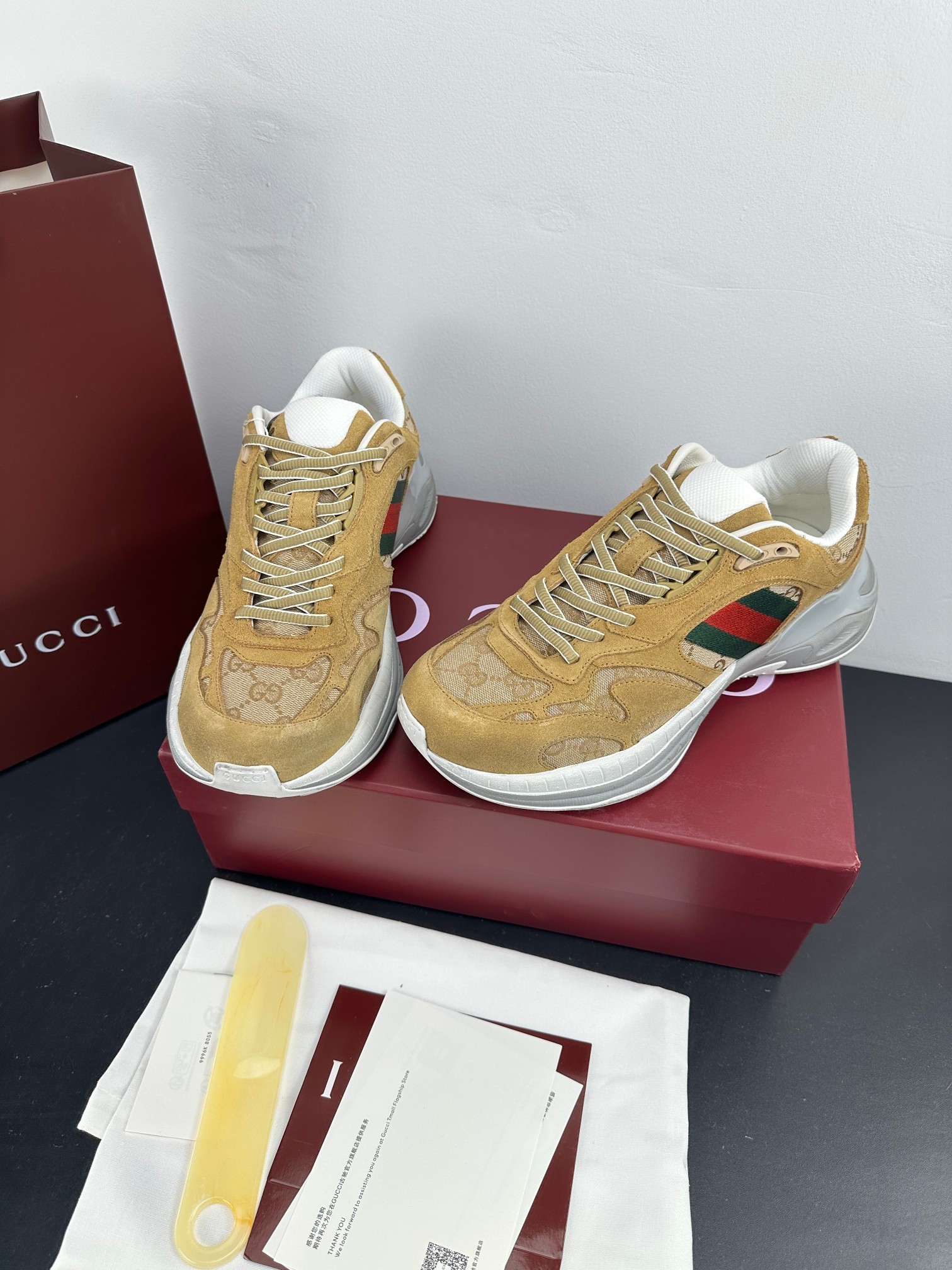 Gucci Style Leather Men's Shoes style reference detail image 4 from source 781269