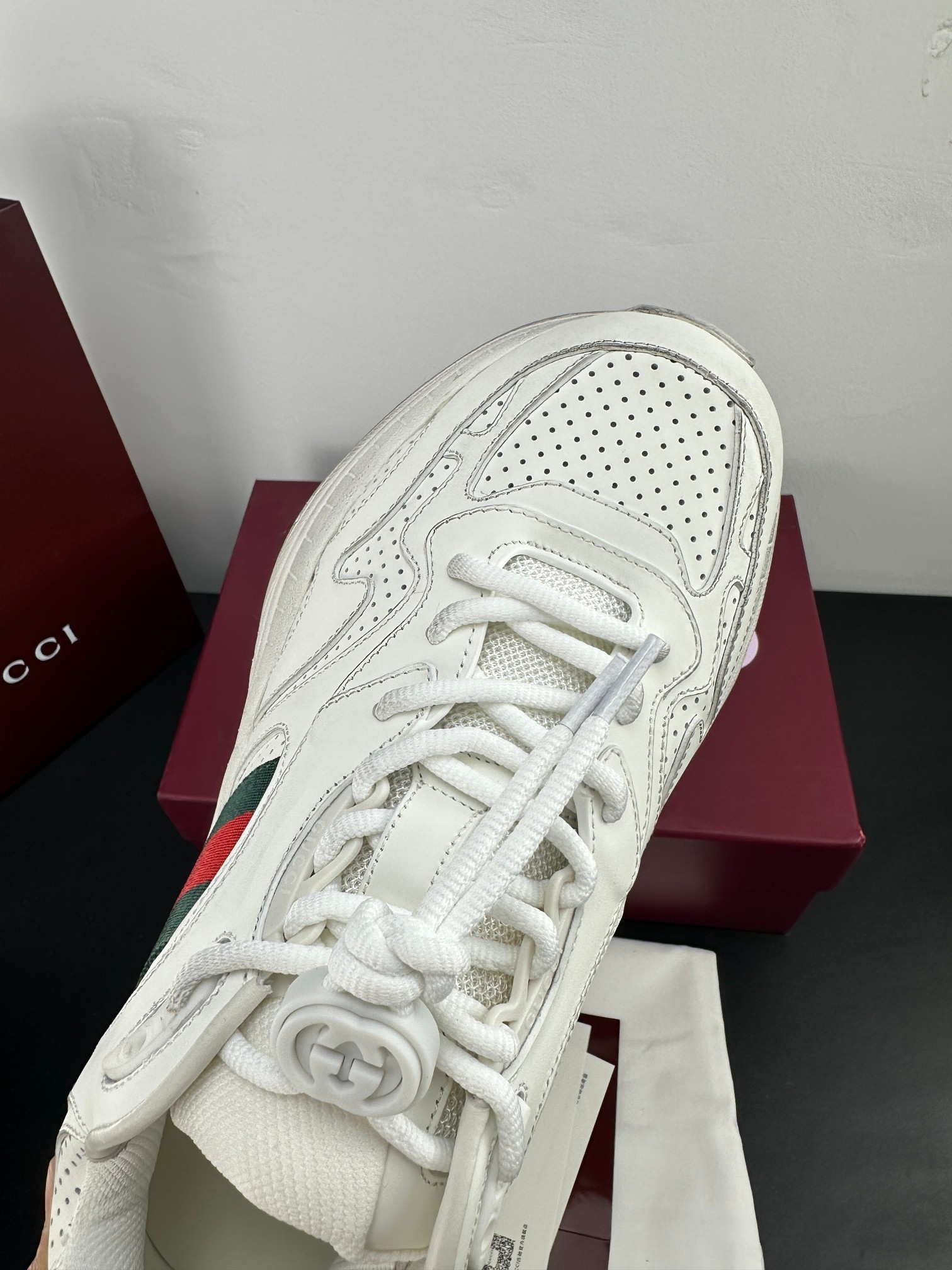 Gucci Style Leather Men's Shoes style reference detail image 5 from source 781270