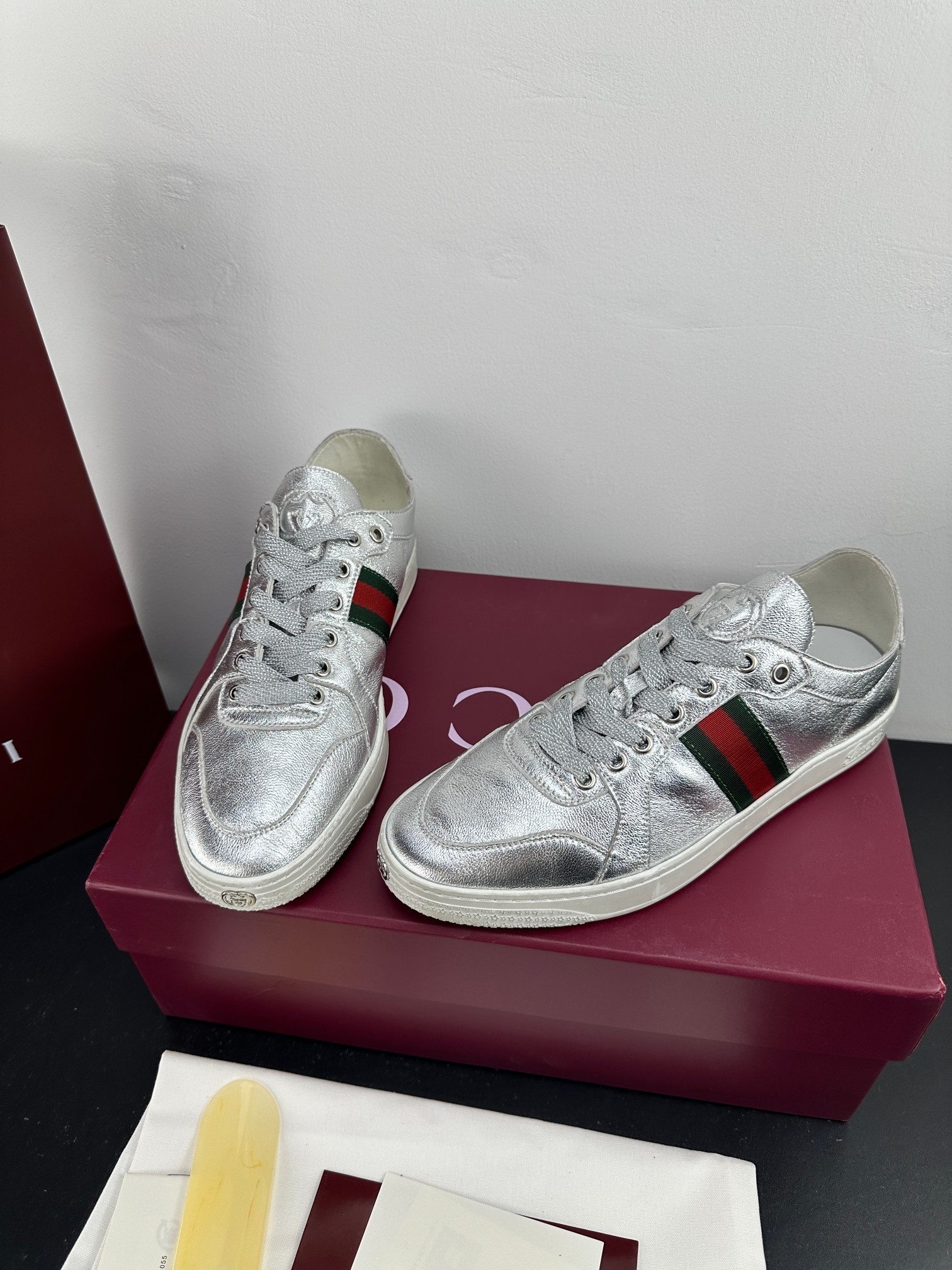 Gucci Style Green Leather Men's Shoes style reference detail image 4 from source 781277