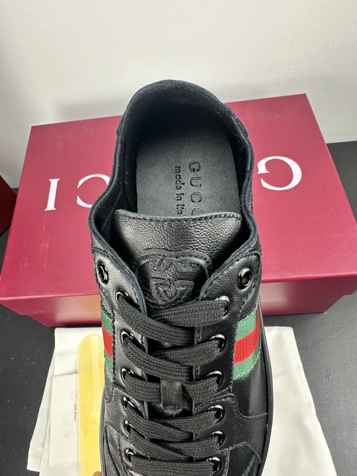 Gucci Style Green Leather Men's Shoes style reference detail image 6 from source 781278