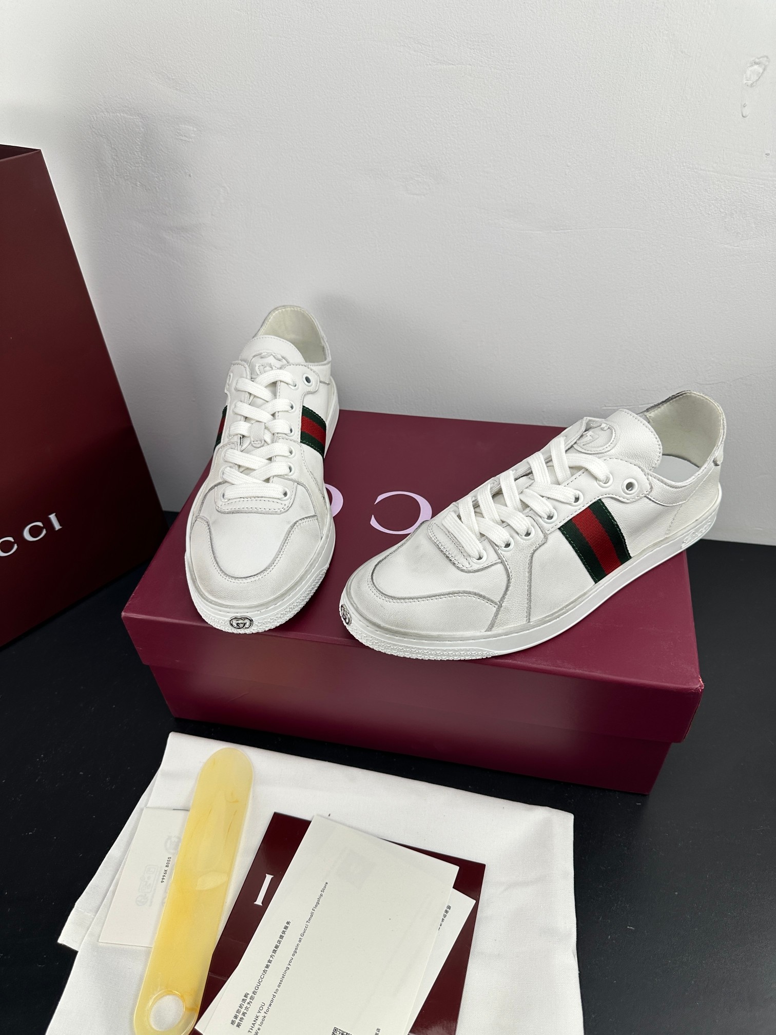 Gucci Style Green Leather Men's Shoes style reference detail image 4 from source 781279