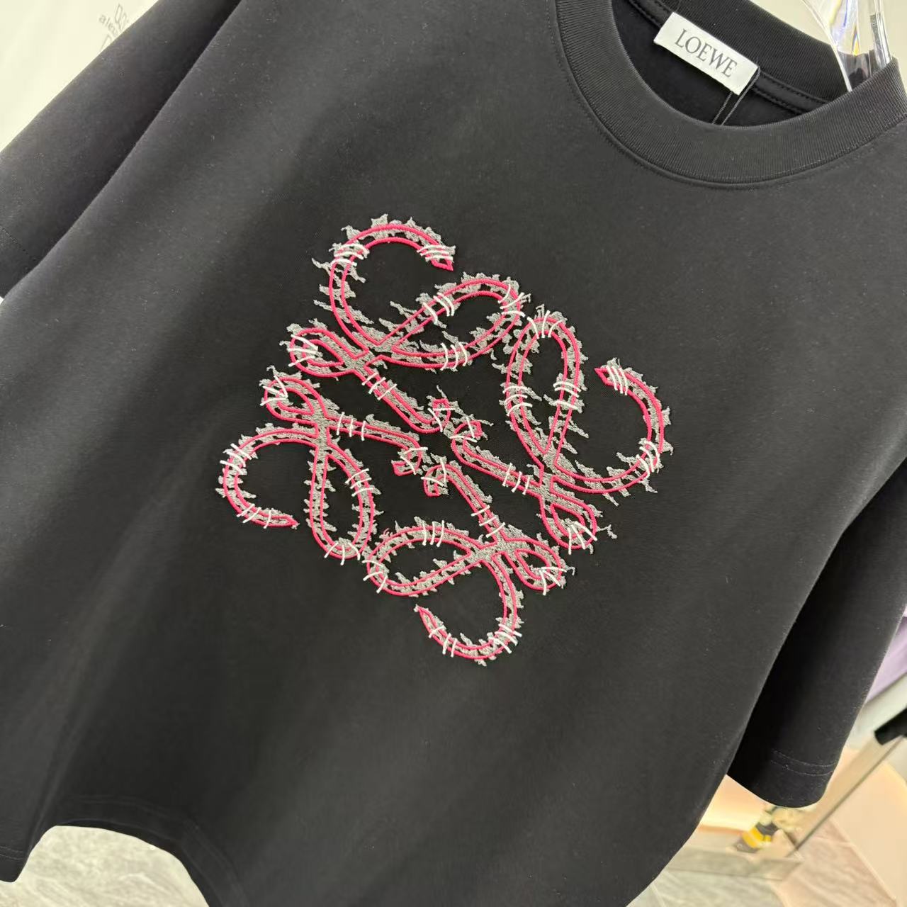 Loewe Embroidered Logo T-Shirt Unisex Cotton Tee Short Sleeve Top 5 i1754801883291 4831 0 4