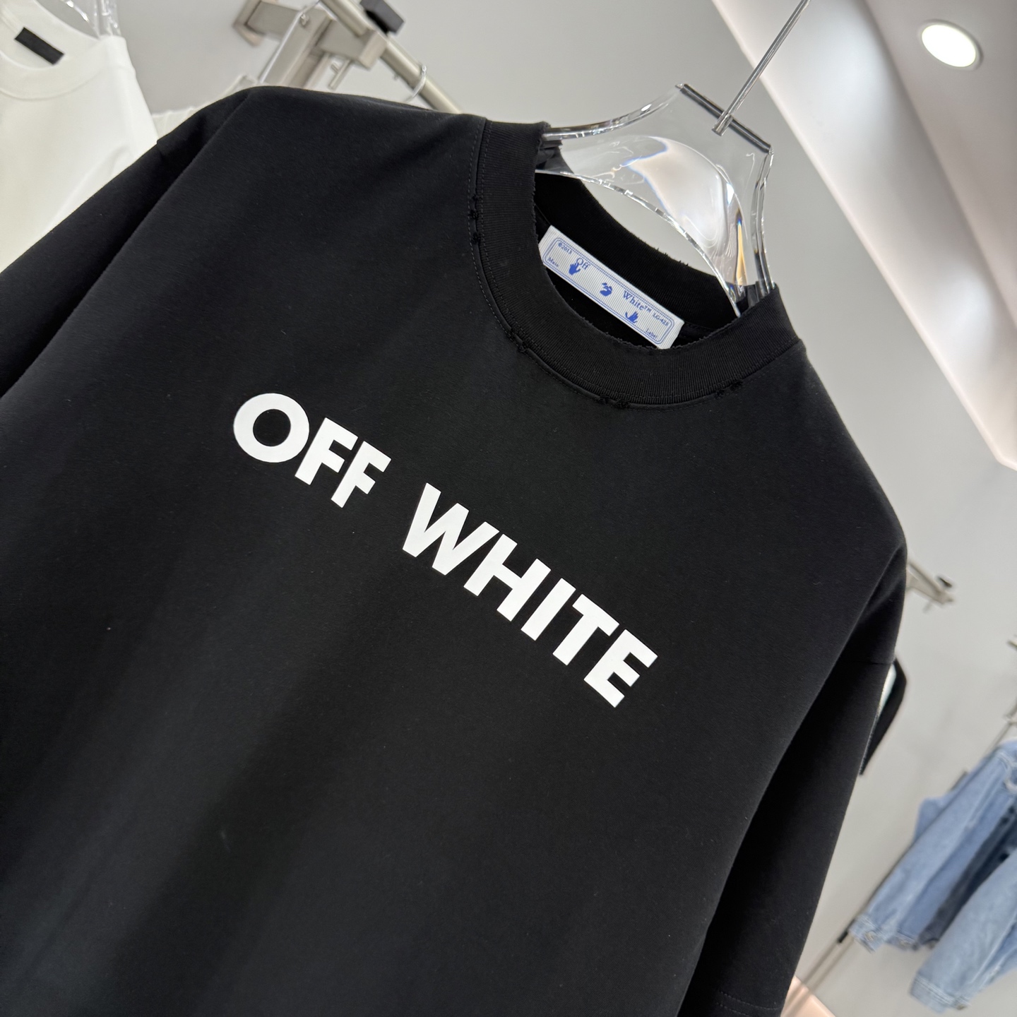 Off White Men's/Women's 2025 FW Collection Round Neck Short Sleeve T-Shirt 5 i1755931037935 7912 0 3
