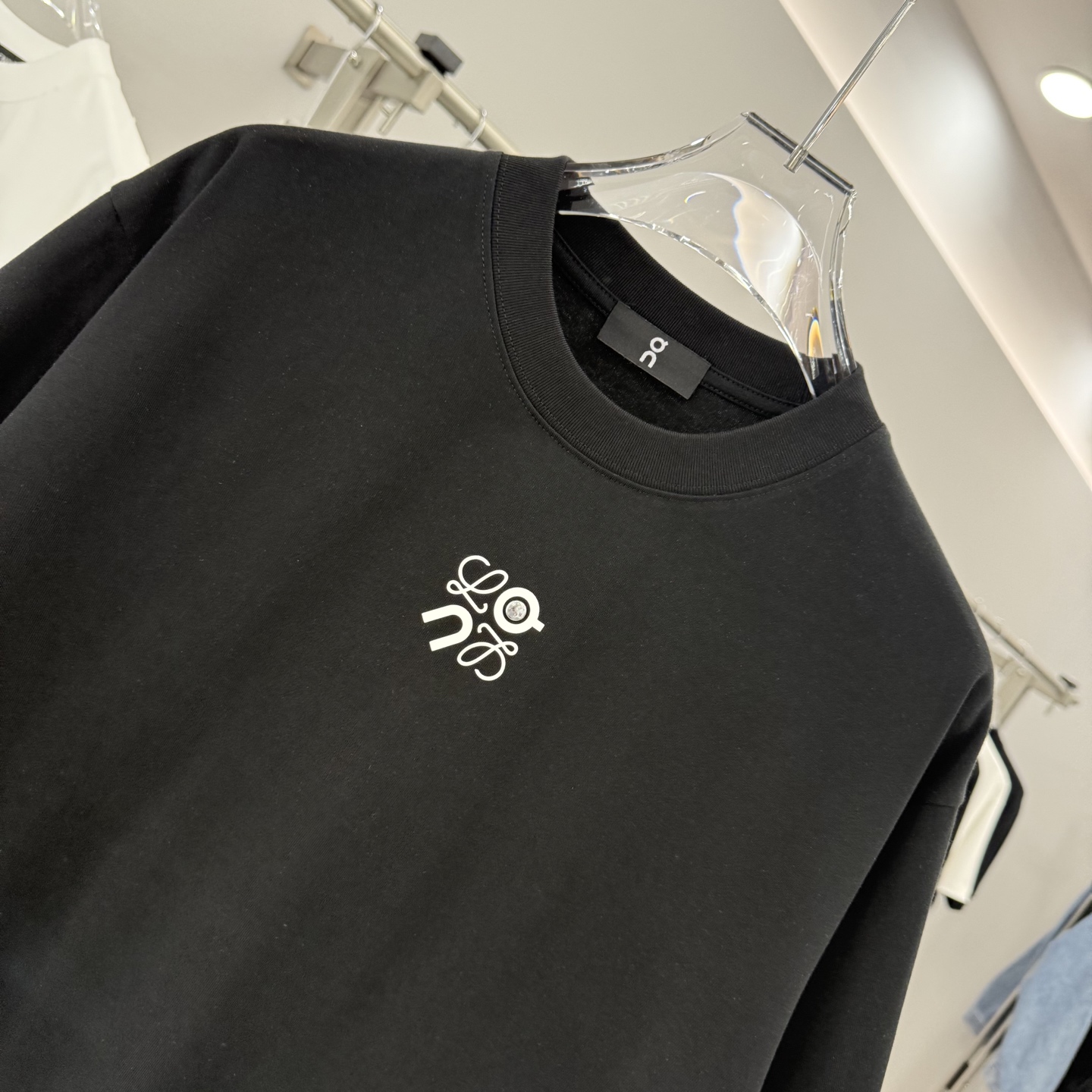 Loewe &ON 2025 T-Shirt: Custom Hardware, Relaxed Fit, Luxe Streetwear 5 i1756060201745 6797 0 4