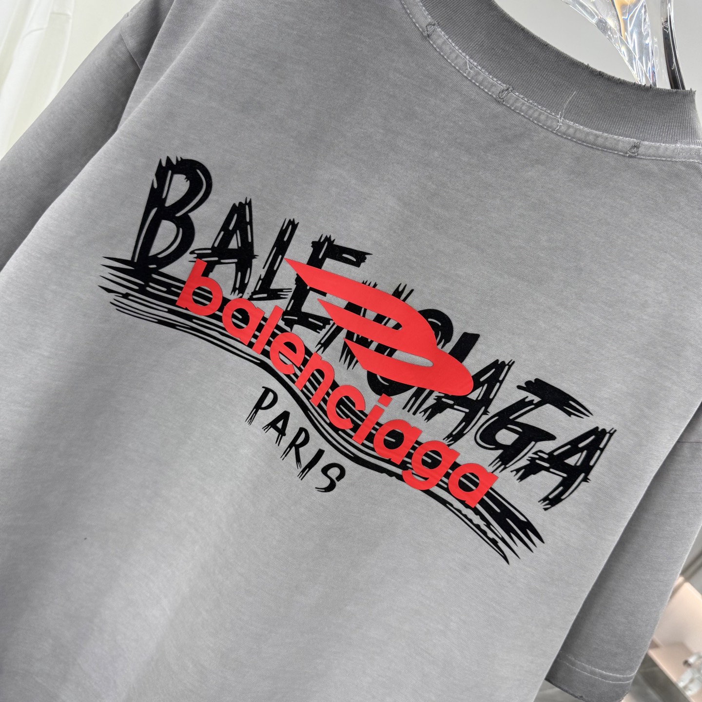Balenciaga 2025 Fall/Winter T-Shirt Loose Fit Unisex Short Sleeve Tee 8 i1758386641915 5755 0 7
