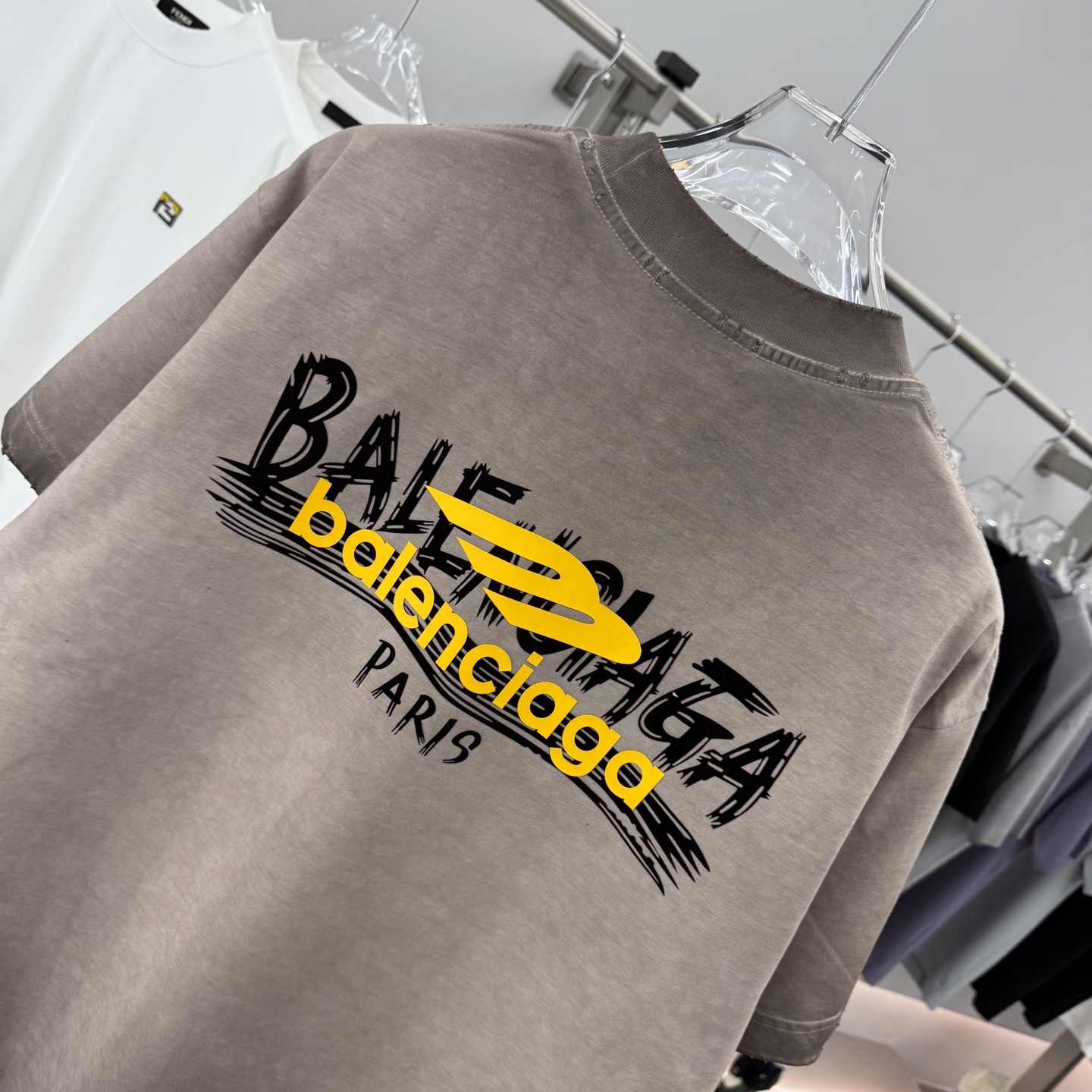 Balenciaga Men's/Women's Relaxed Fit Logo Graphic Short Sleeve T-Shirt 8 i1758386690209 173 0 7