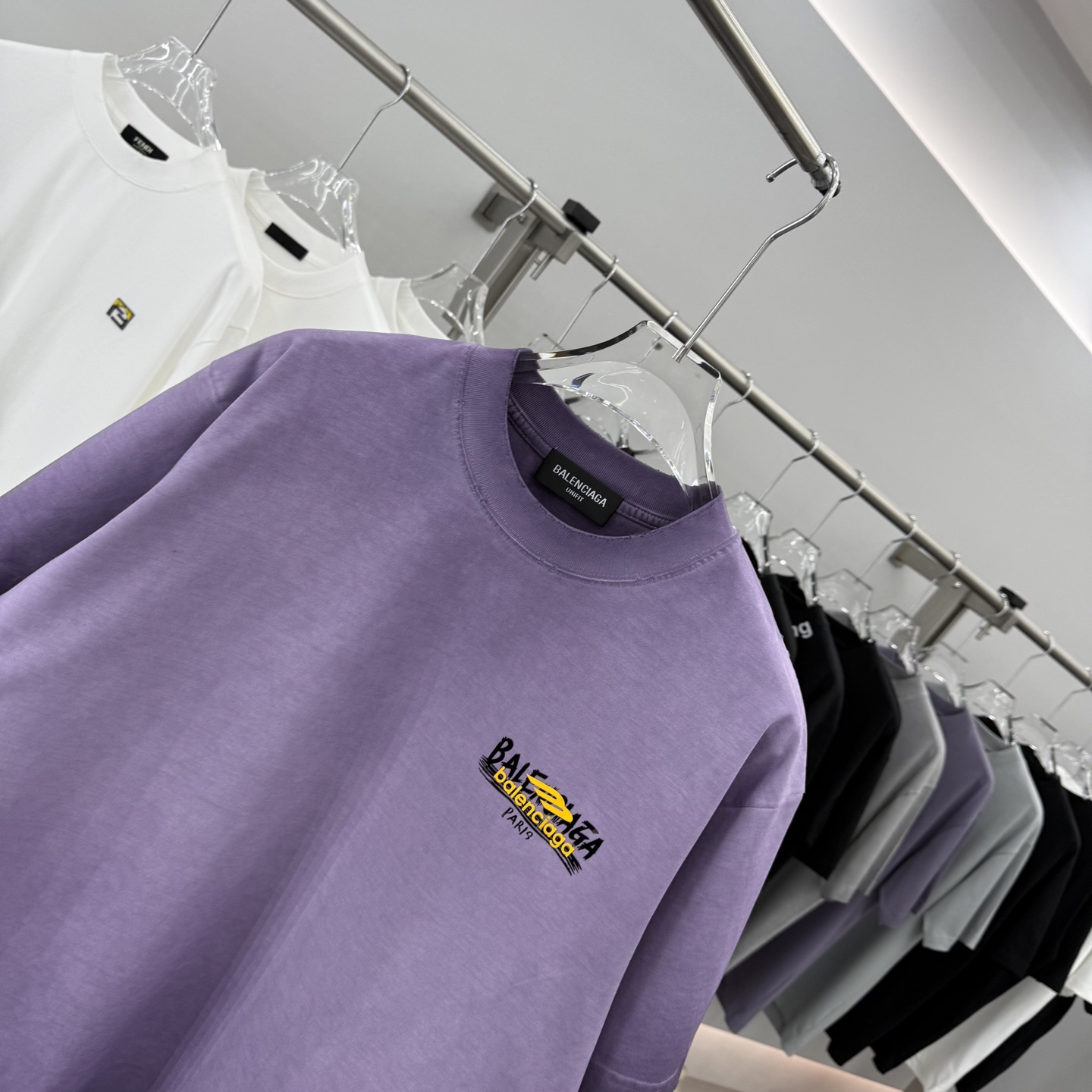Balenciaga 2025 FW Paris Logo Oversized Cotton Tee - Unisex Fashion 4 i1758386743031 5363 0 2