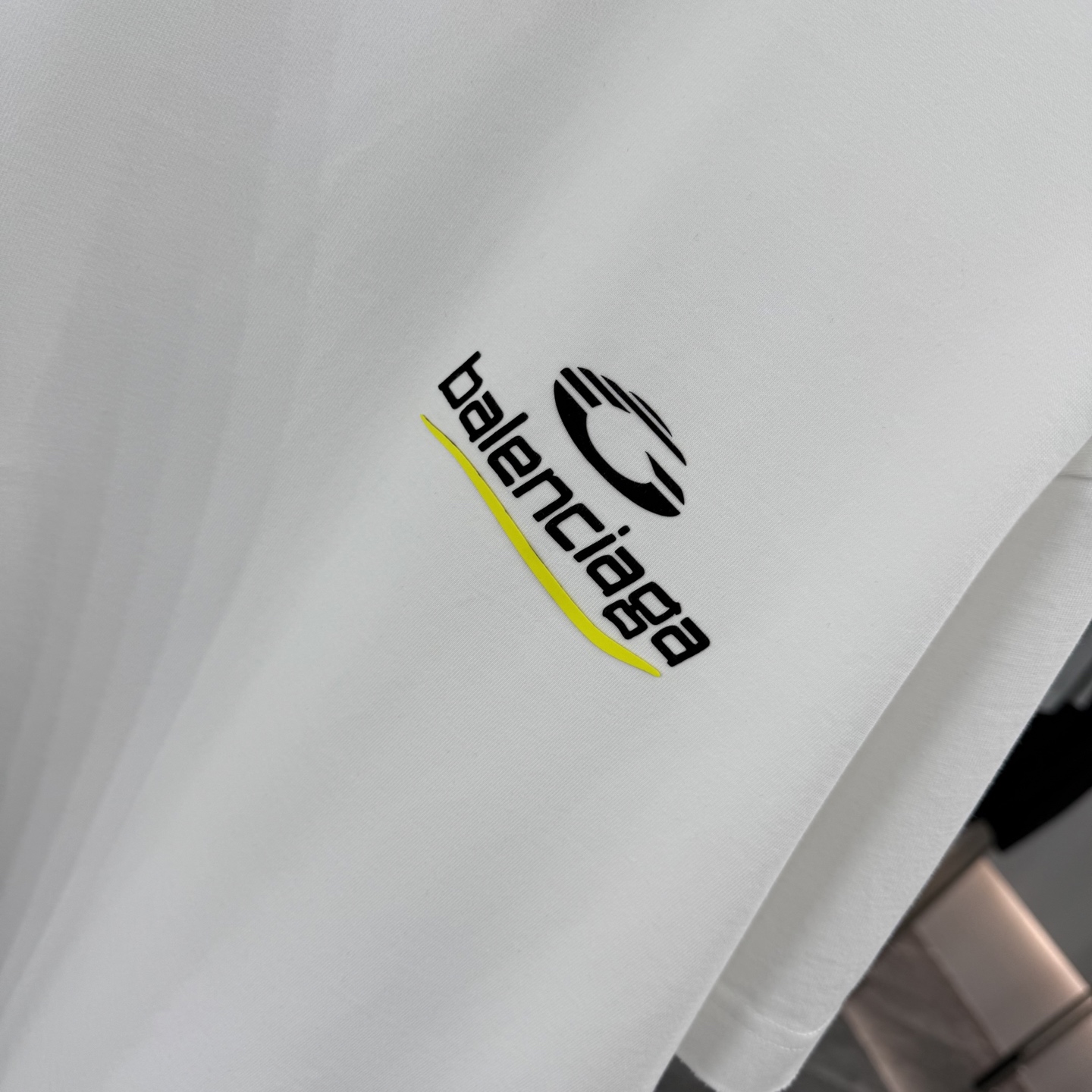 Balenciagaa 2025 New Paris Logo T-Shirt Unisex Cotton Short Sleeve Tee 6 i1759032234078 9696 0 5