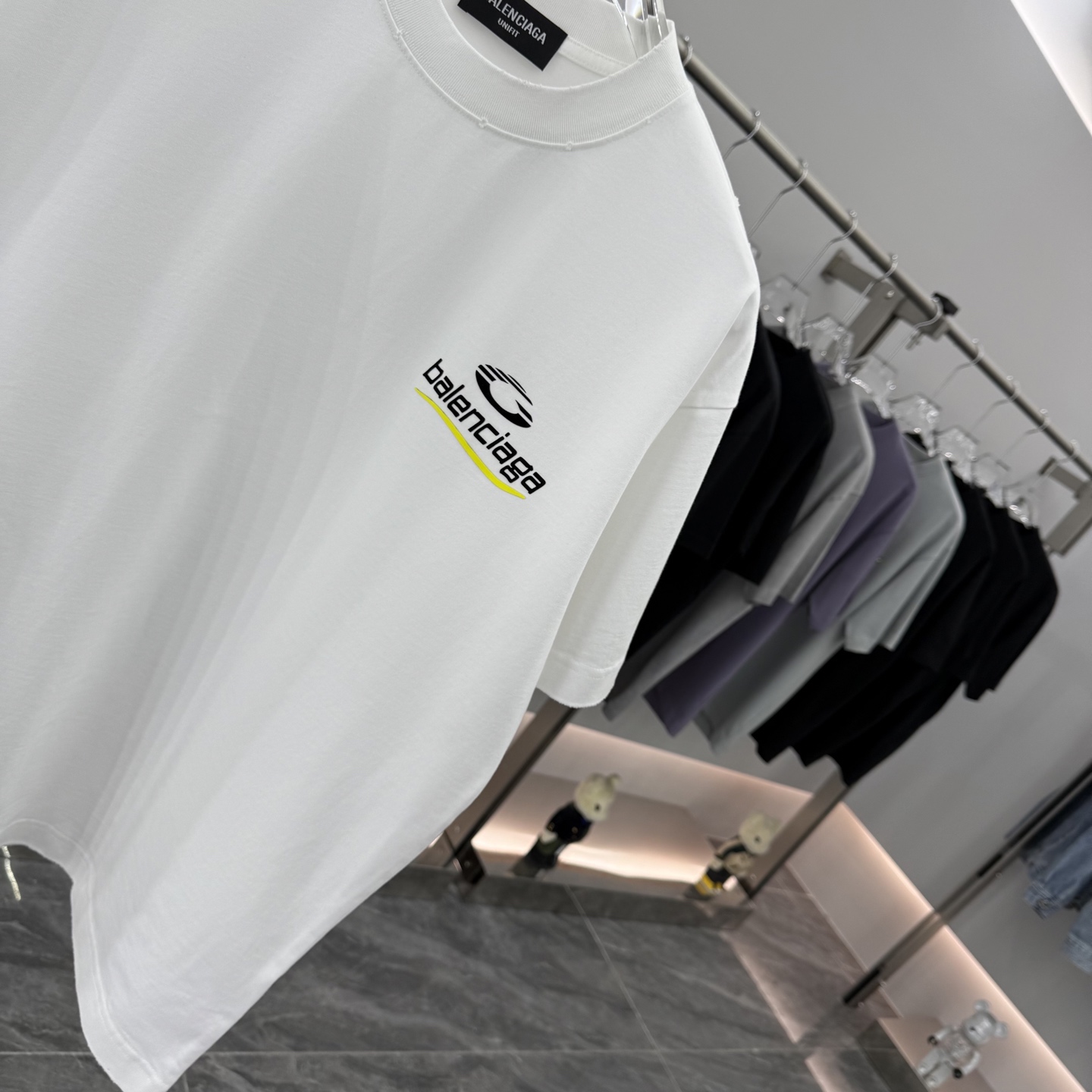 Balenciagaa 2025 New Paris Logo T-Shirt Unisex Cotton Short Sleeve Tee 5 i1759032235042 2814 0 4